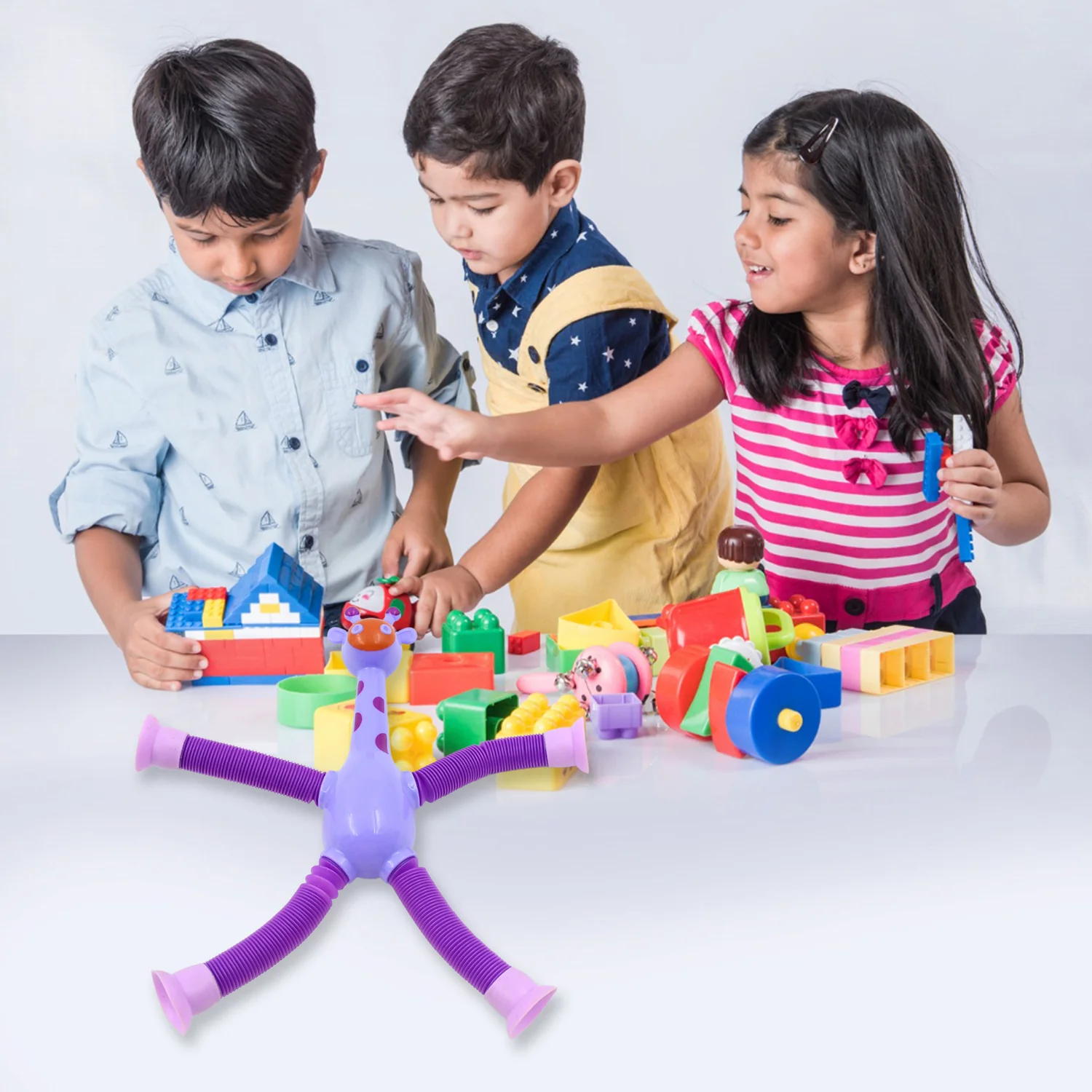 LED Telescopic Suction Cup Giraffe Toy (3 Pcs Set) - Image 6