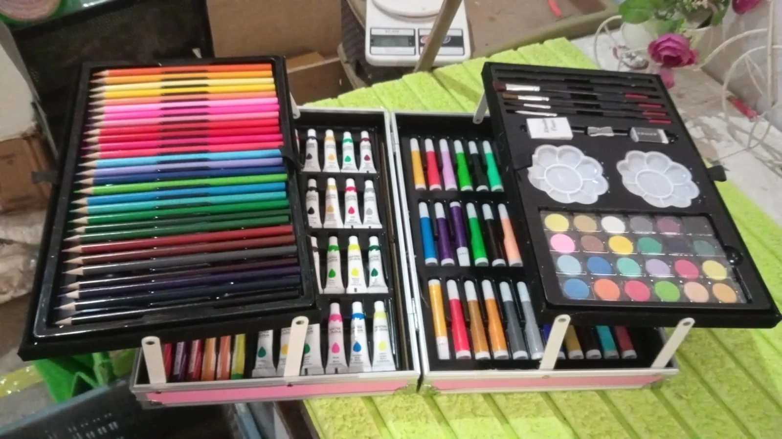 17980 Professional Art Set-Drawing Painting Sketching Coloring Kids Set All in 1 Art Case Perfect for Kids with Unicorn Design Case, Shading Crayons Oil Pastels Color Set Watercolor Cakes Paint Brush Sharpener Eraser (145 Pcs Set) - Image 8