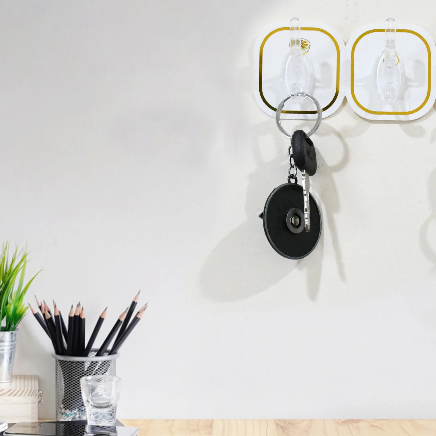 TRANSPARENT ADHESIVE WALL HOOK (6 PCS SET) - Image 4