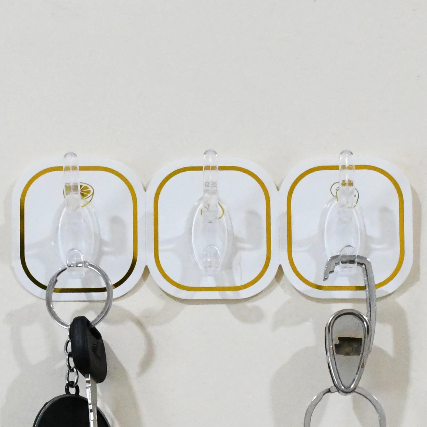 TRANSPARENT ADHESIVE WALL HOOK (6 PCS SET) - Image 7