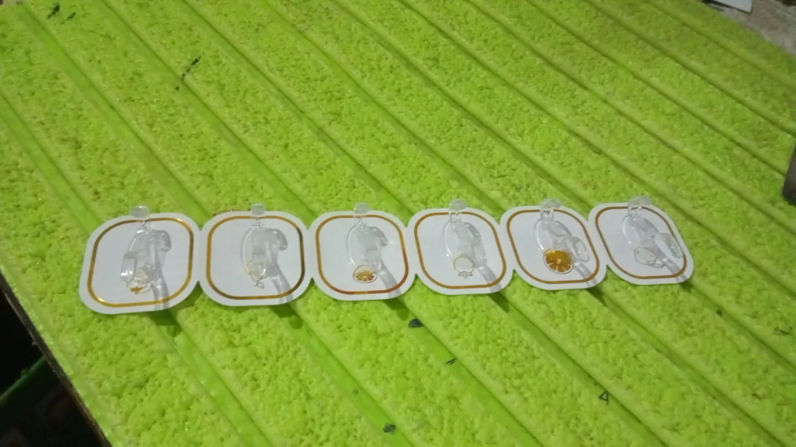 TRANSPARENT ADHESIVE WALL HOOK (6 PCS SET) - Image 8