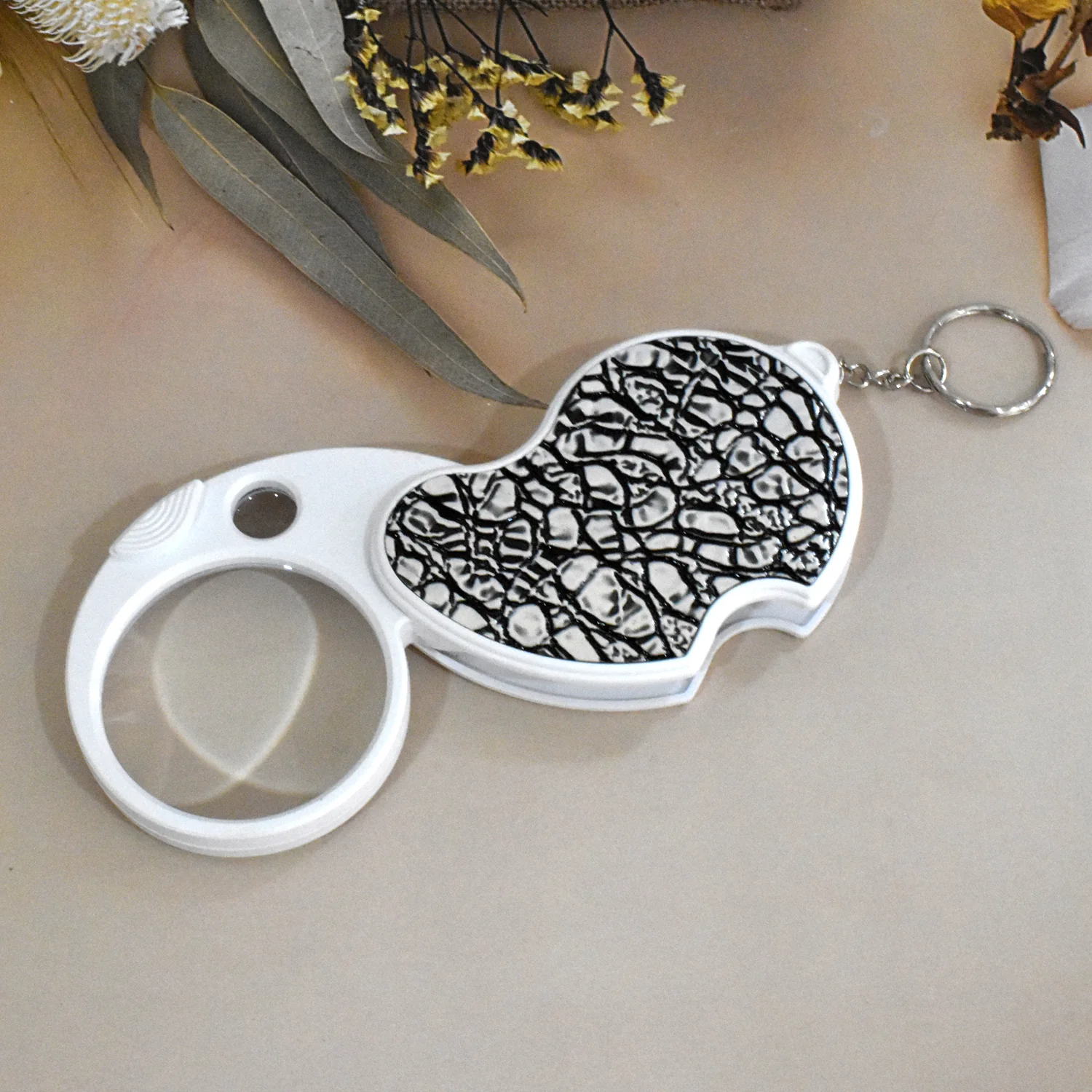 Double-Magnification Led Magnifiers Light Folding Keychain (1 Pc / Mix Color) - Image 8