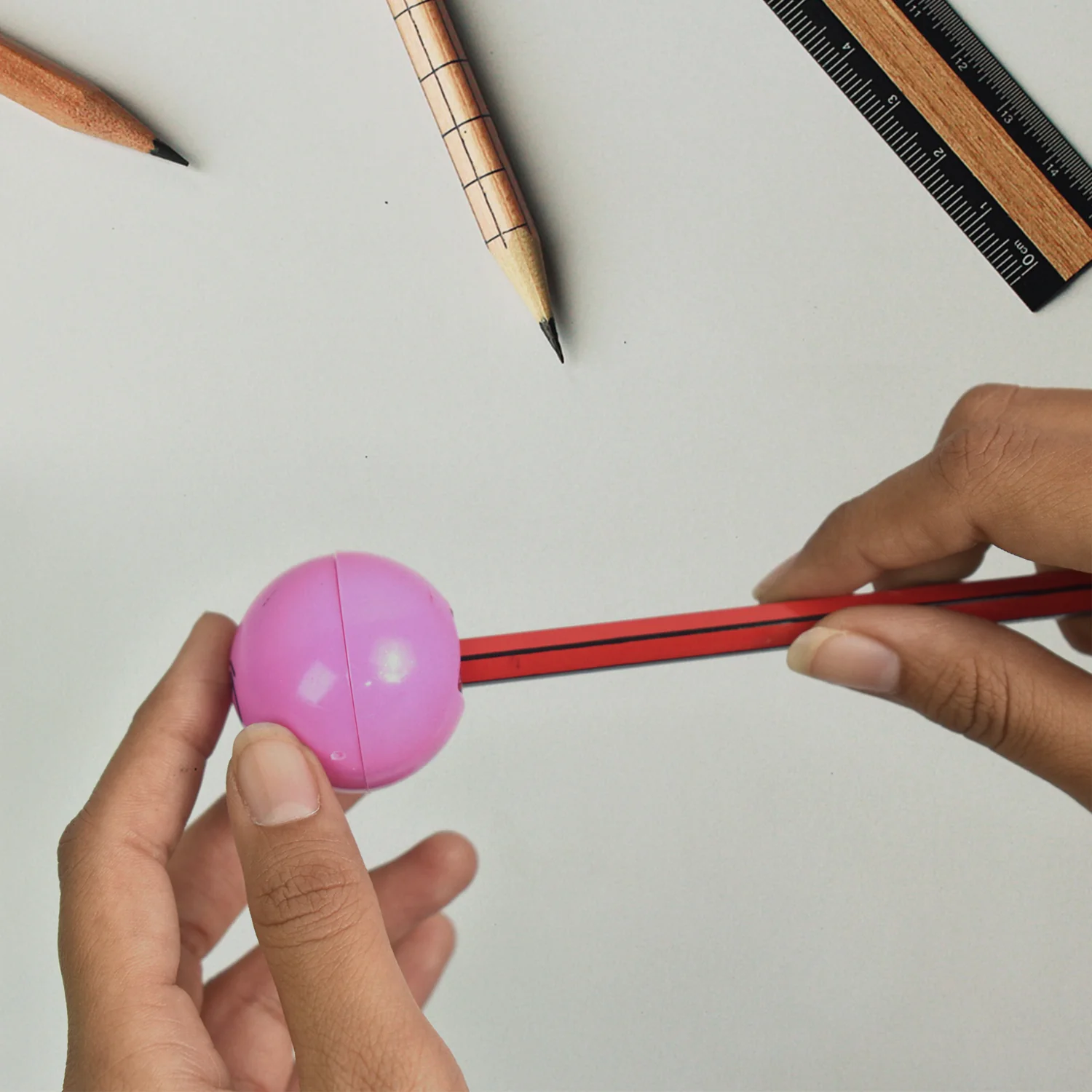 Round Shape Mix Design Pencil Sharpener (1 Pc / Round Shape Mix Design) - Image 9