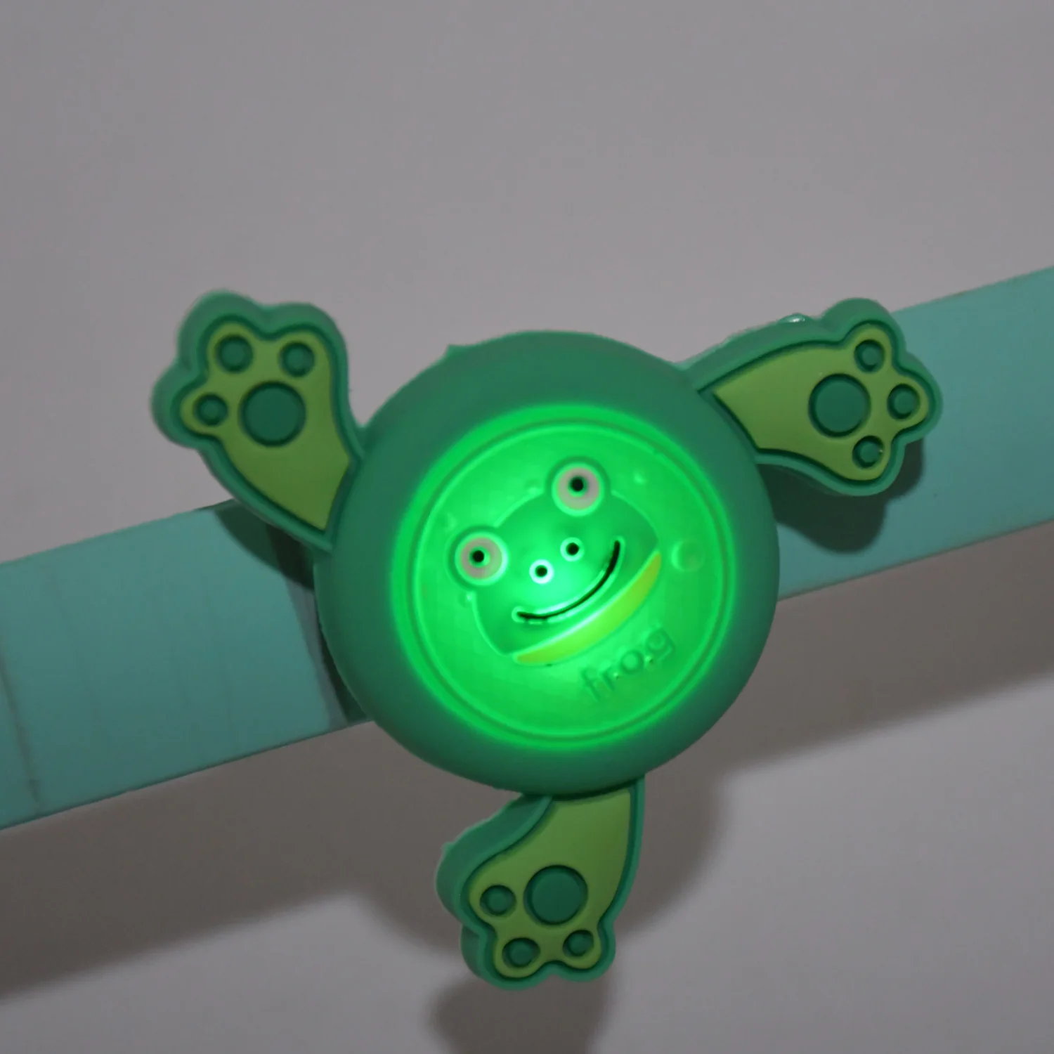LED Light & Spinning Slap Kids Cartoon Bracelet Wrist Band (1 Pc / Mix Design) - Image 5
