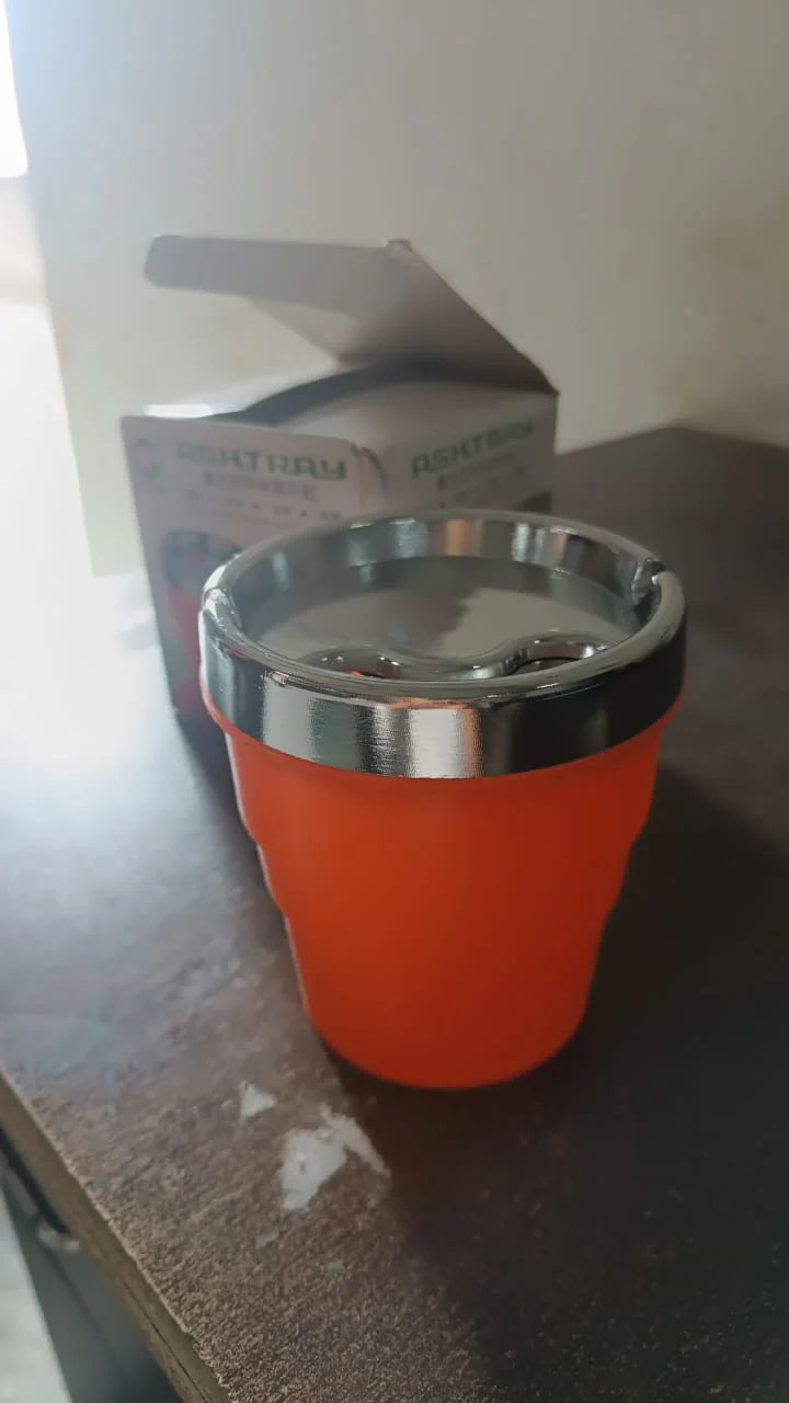Plastic Car Ashtray Holder Cup with Lid (1 Pc) - Image 7