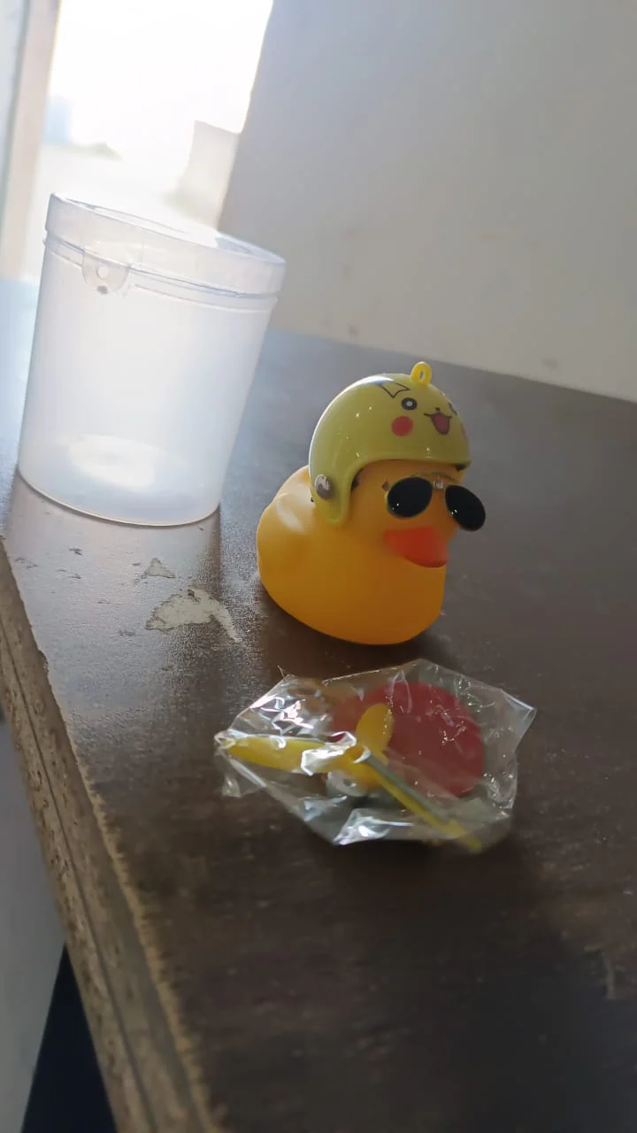 Beautiful Duck Car Ornaments Duck Bicycle Bell Propeller Helmet (1 Pc / Mix Design) - Image 9