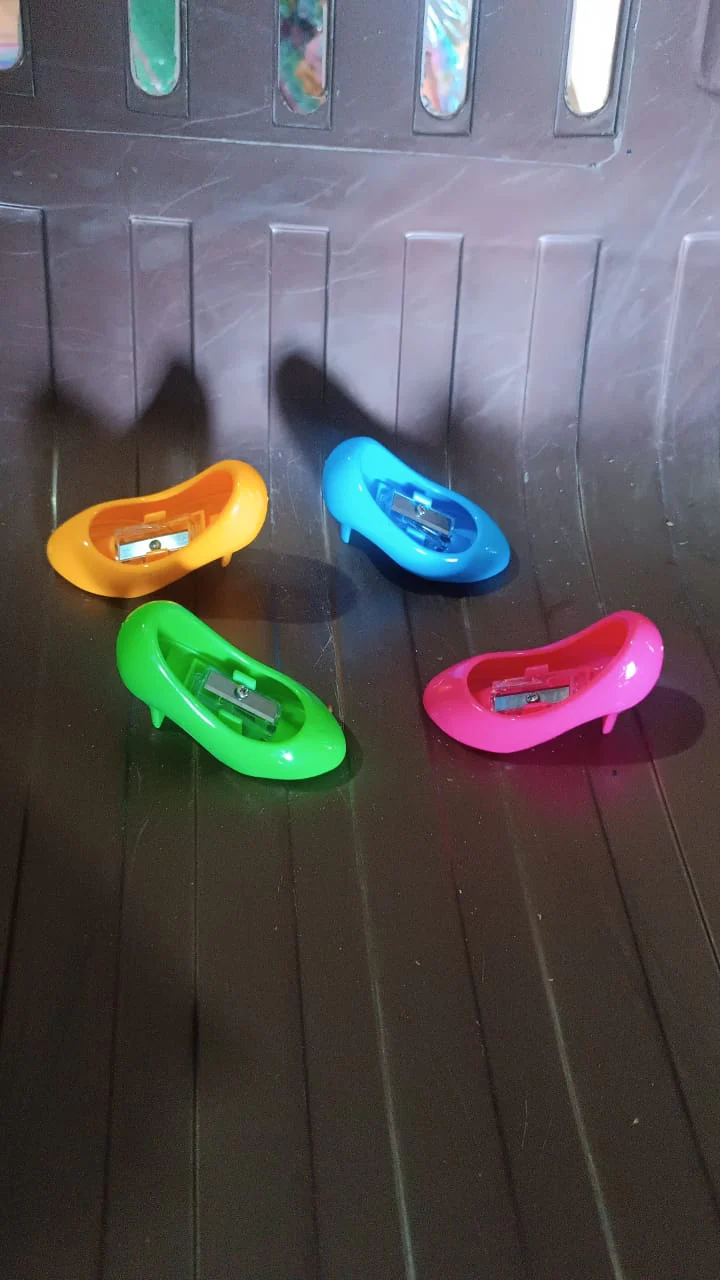 High Heels Shape Pencil Sharpener Single Pencil Sharpeners (Mix Colour) - Image 7