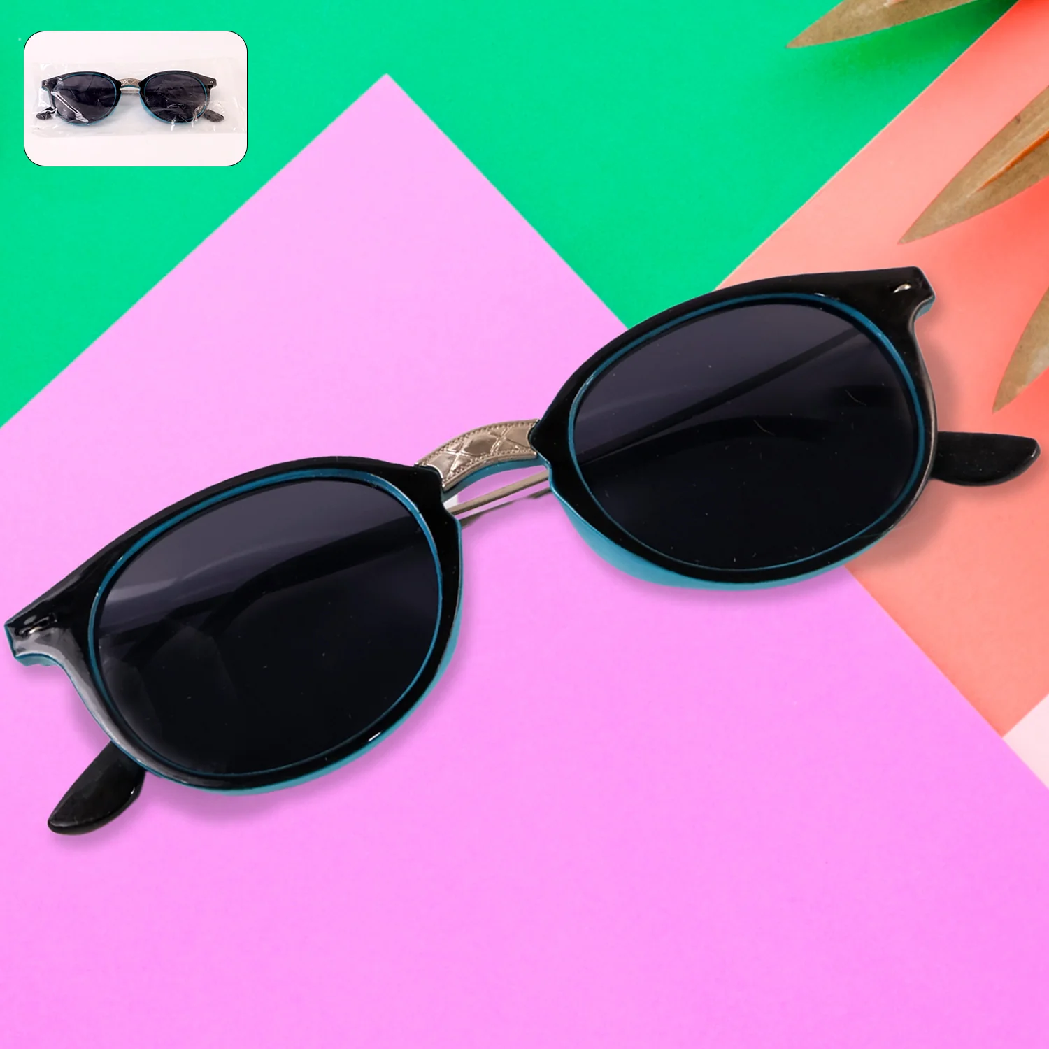 Sky Blue UV Protected Round Sunglasses, classic Sunglasses for Men & Women - Image 3