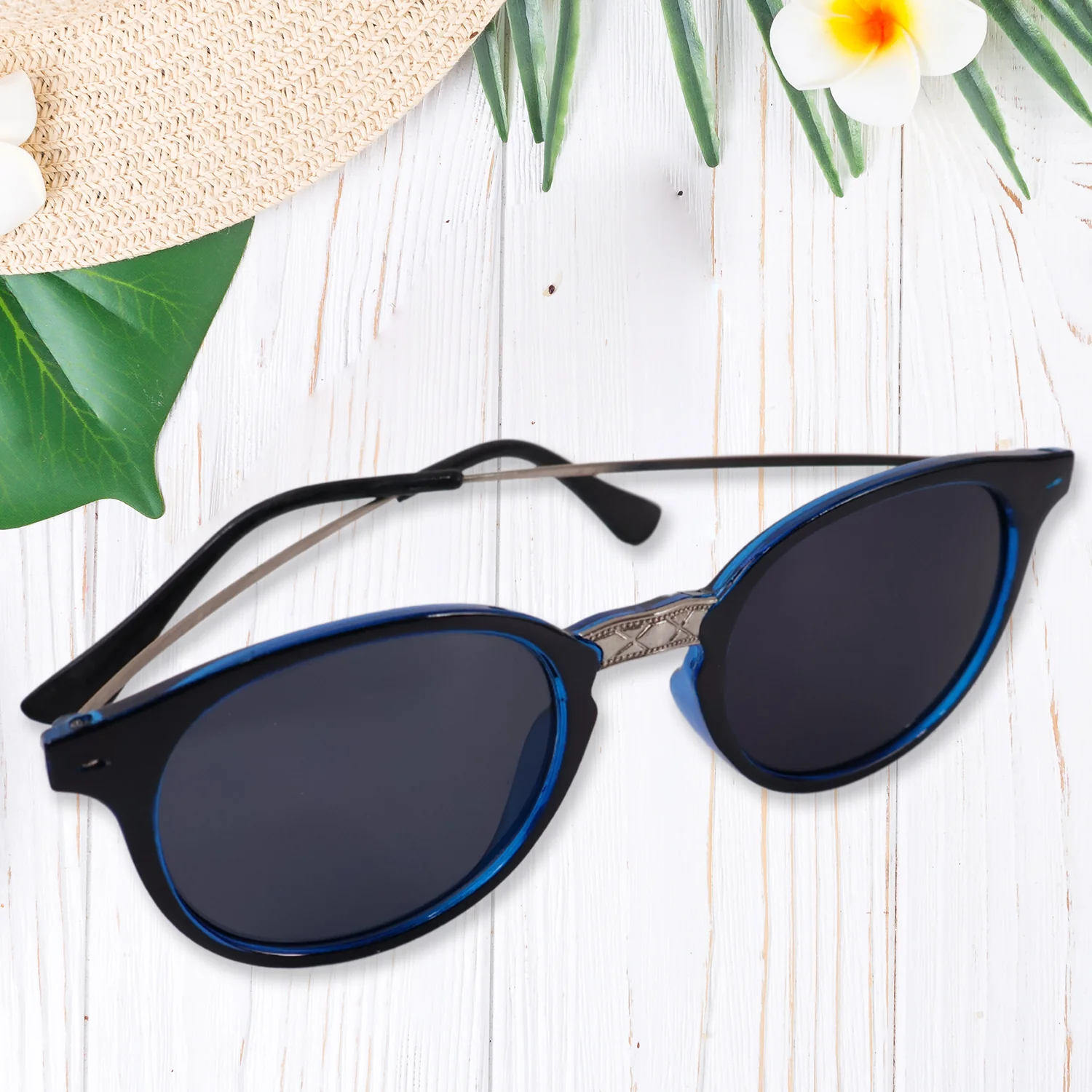 Blue UV Protected Round Sunglasses, classic Sunglasses for Men & Women, Lightweight - Image 6