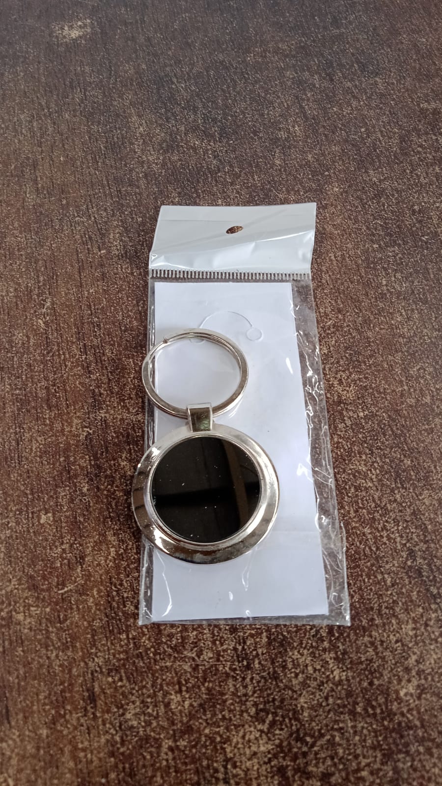 Premium Round Shape Metal Keychain (1 Pc) - Image 7