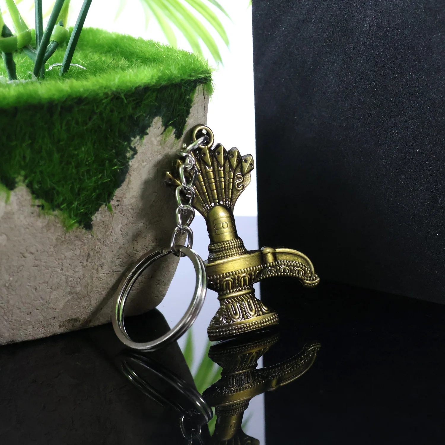 Shivling Trishul Metal Keychain Set (5 Pc Mix Design) - Image 4