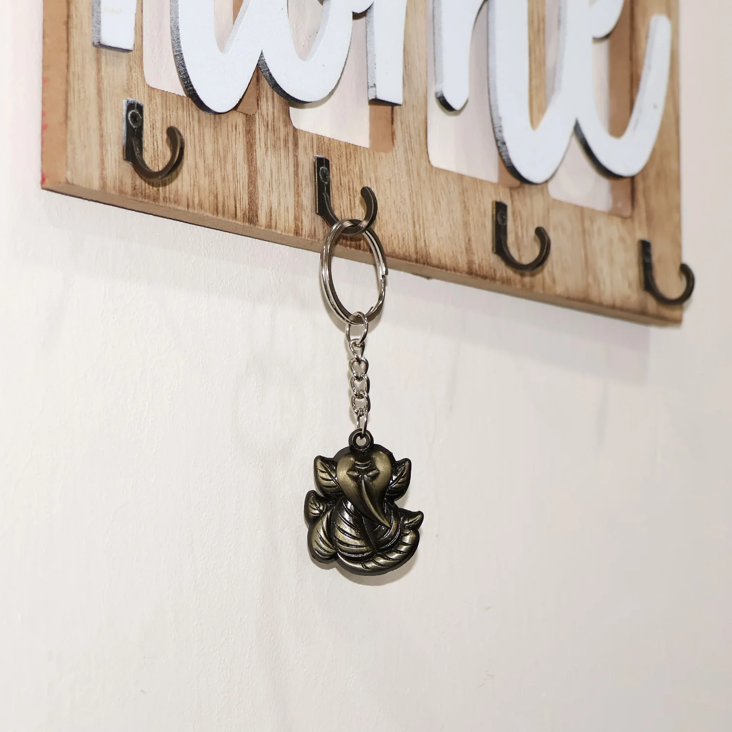 Ganesh Face Antique Black Metal Keychain (1 Pc) - Image 4