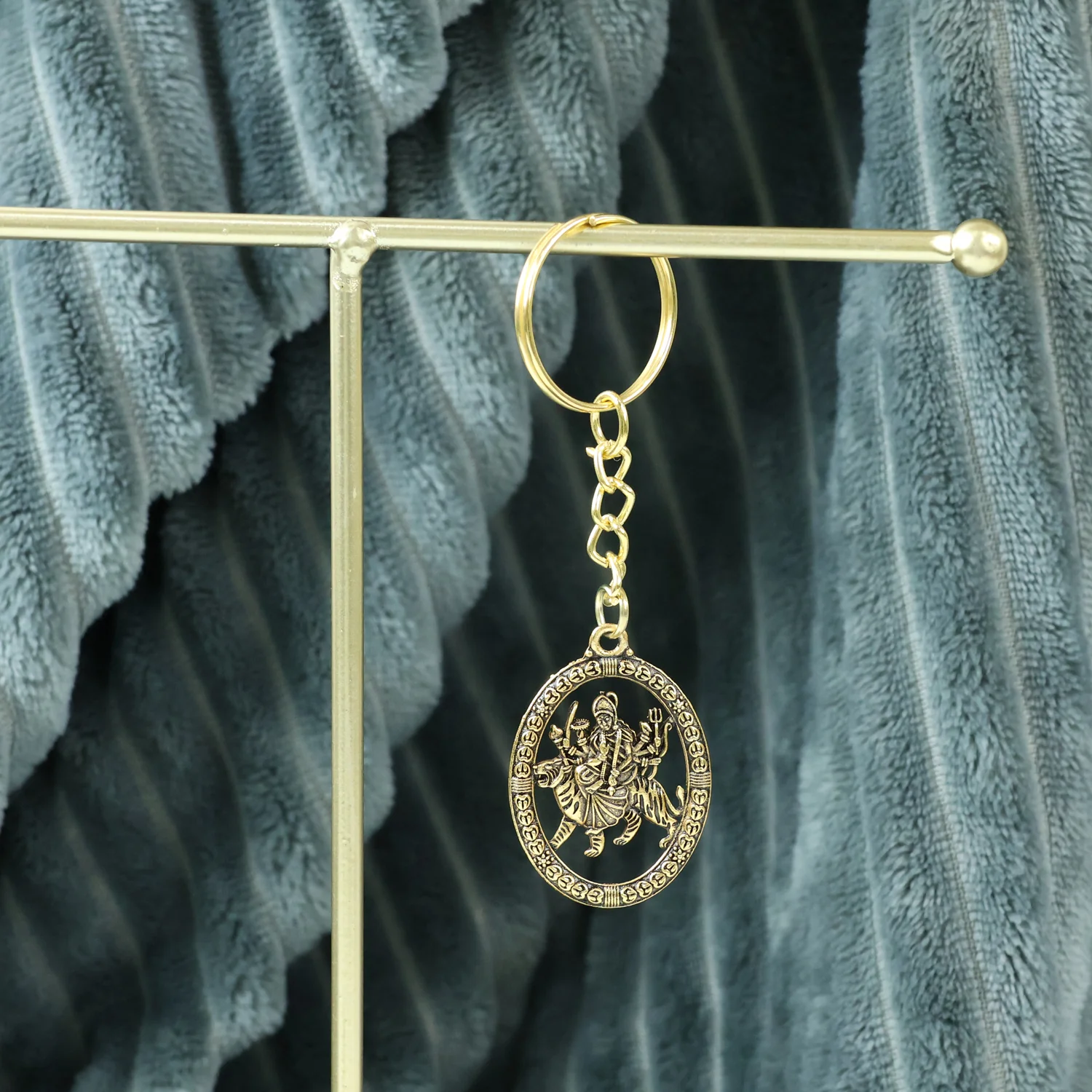 Maa Durga Oval Frame Golden Keychain (1 Pc) - Image 6