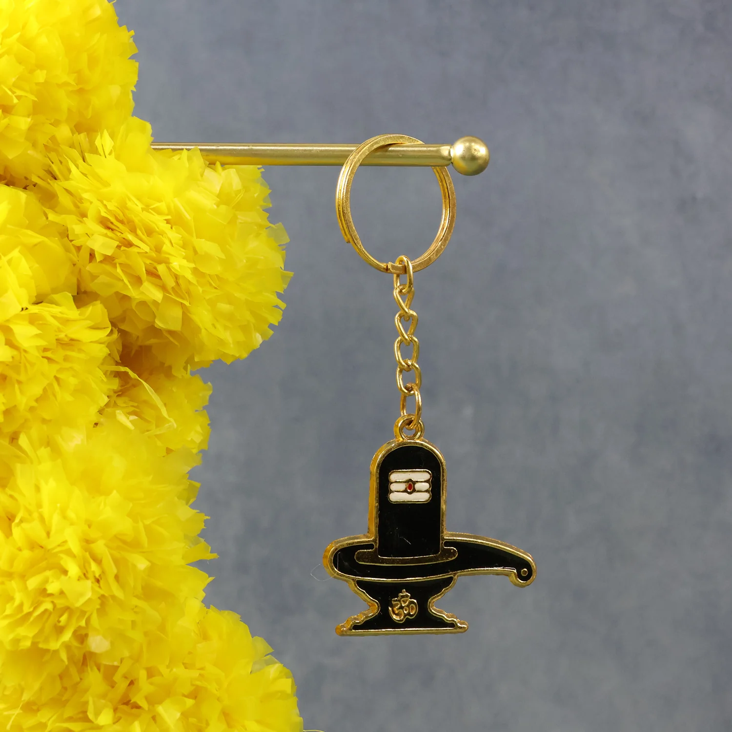Shivling Design Golden Keychain (1 Pc) - Image 6
