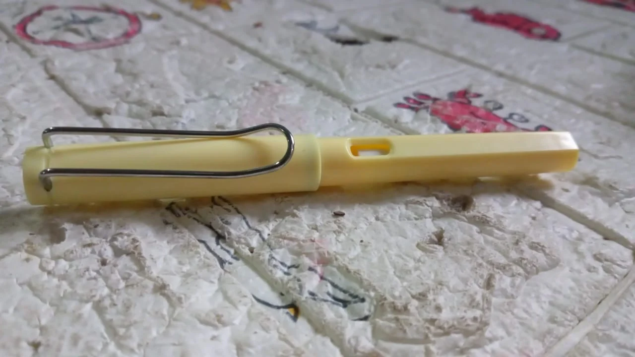2-in-1 Everlasting Magic Pencil with Replaceable Eraser (1 Pc / Mix Color) - Image 11