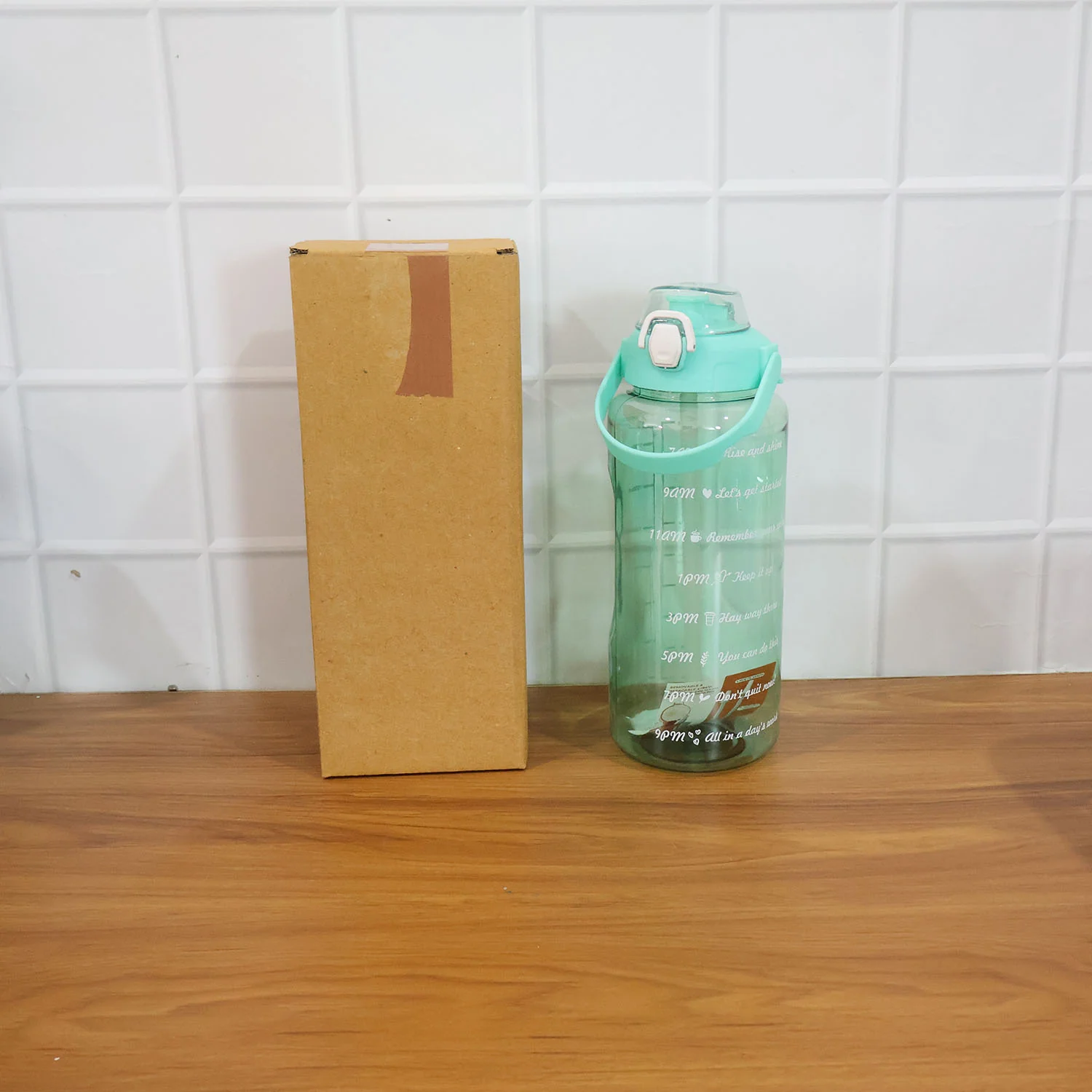 2 Litre Large Capacity Leakproof Sports Water Bottle (1 Pc) - Image 9