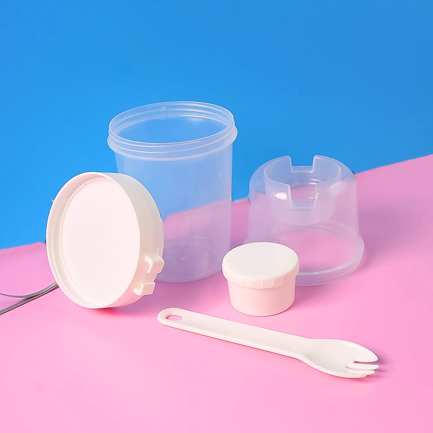 2-Piece Salad Cup Lunch Container with Dressing Storage and Reusable Fork - Image 6