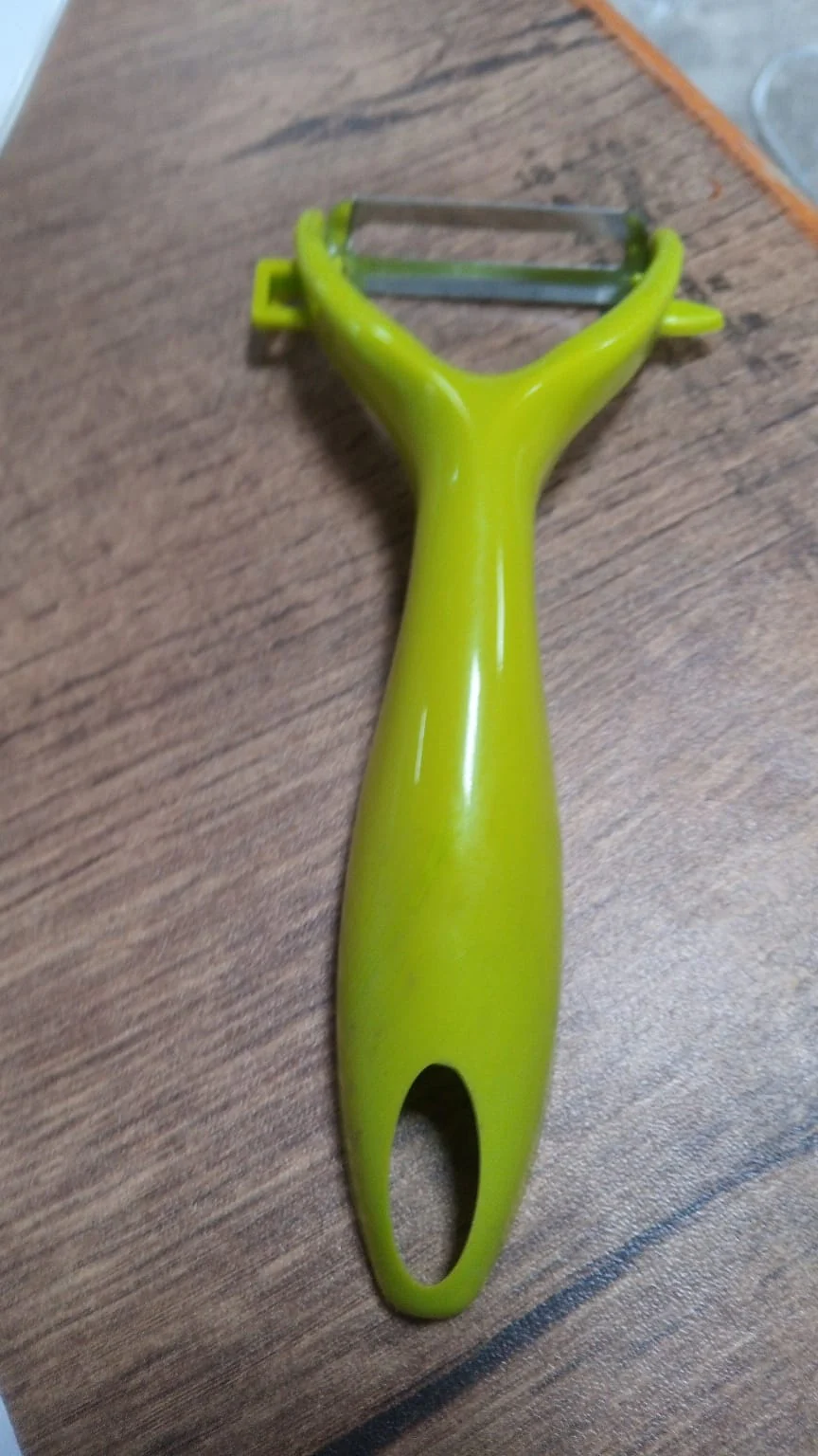 Kitchen Stainless Steel Vegetable and Fruit Peeler - Image 9