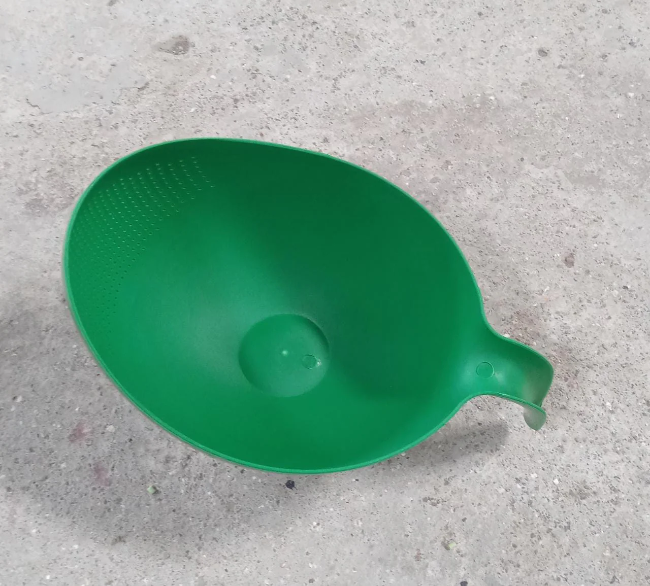 Plastic Rice Bowl & Food Strainer with Thick Handle - Image 8