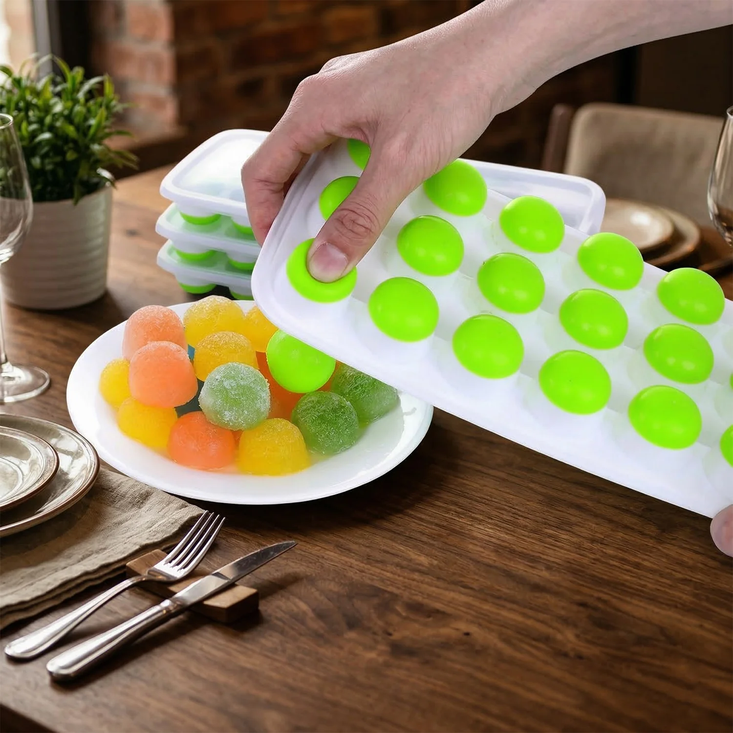 21 Grid Plastic Round Pop Ice Cube Tray with Lid (1 Pc) - Image 3
