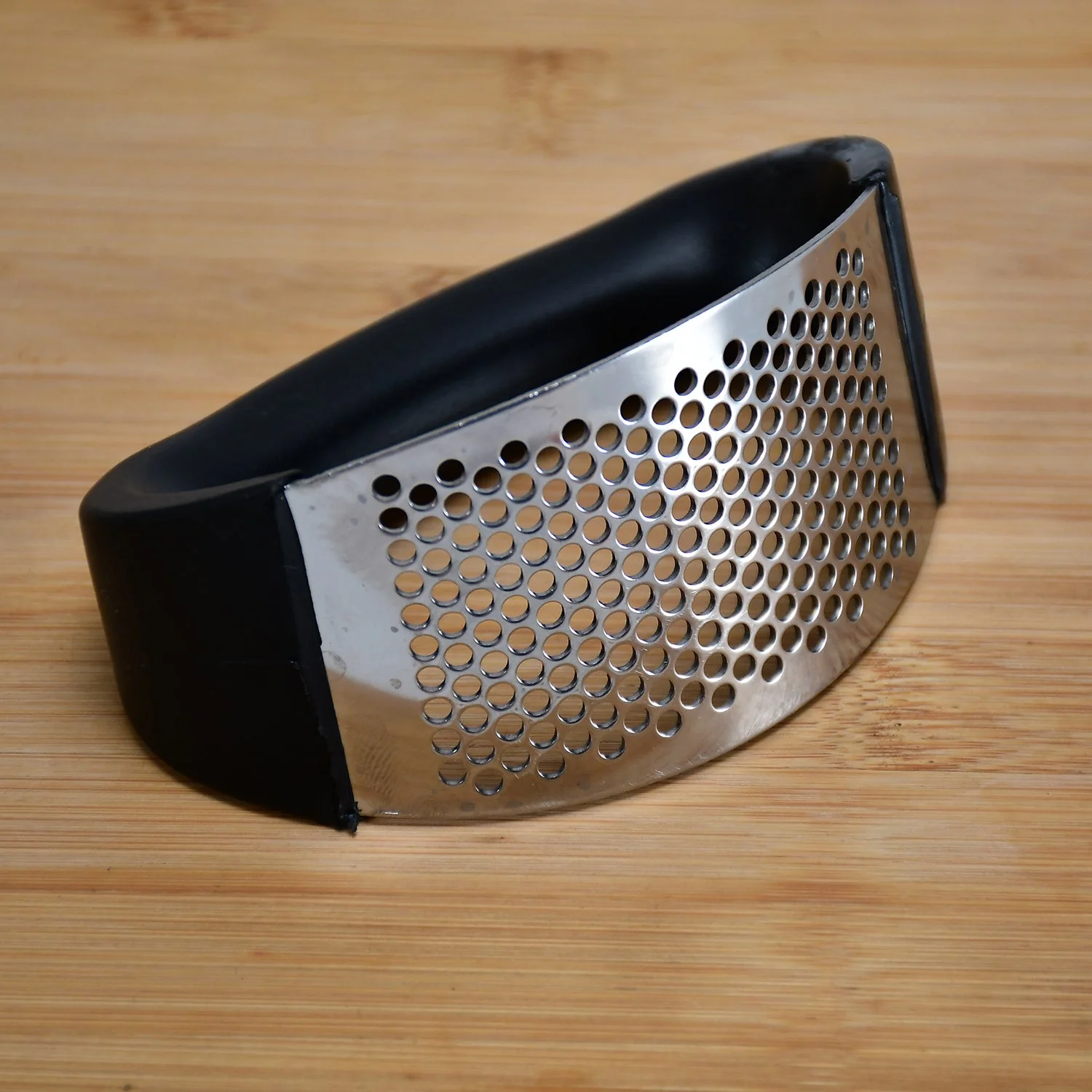 Stainless Steel Garlic Presser  / Crusher (Multicolor) - Image 3