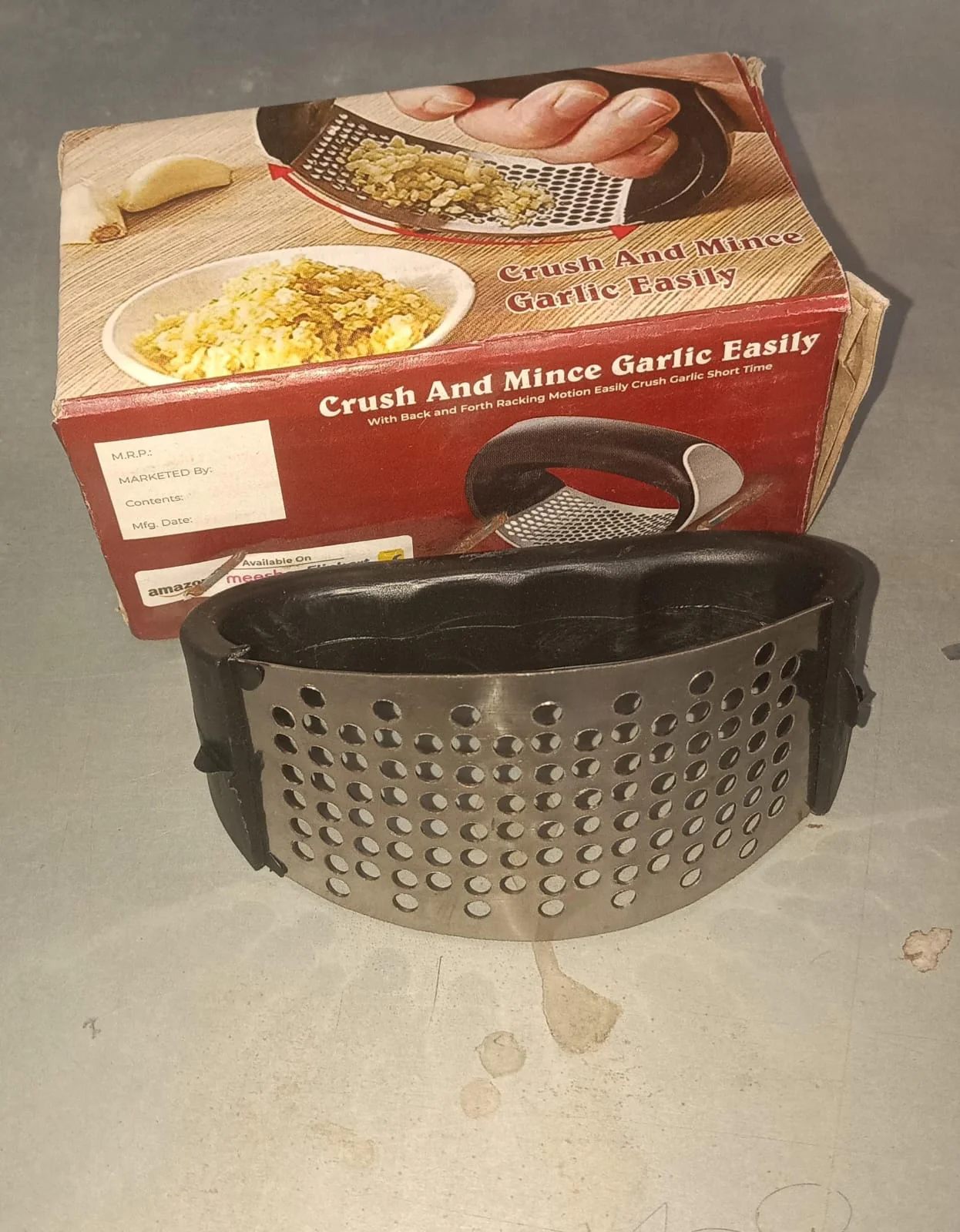 Stainless Steel Garlic Presser  / Crusher (Multicolor) - Image 8