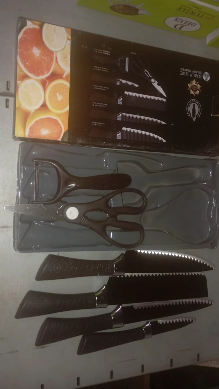 Stainless Steel Knife Set With Chef Peeler And Scissor (6 Pieces) - Image 9