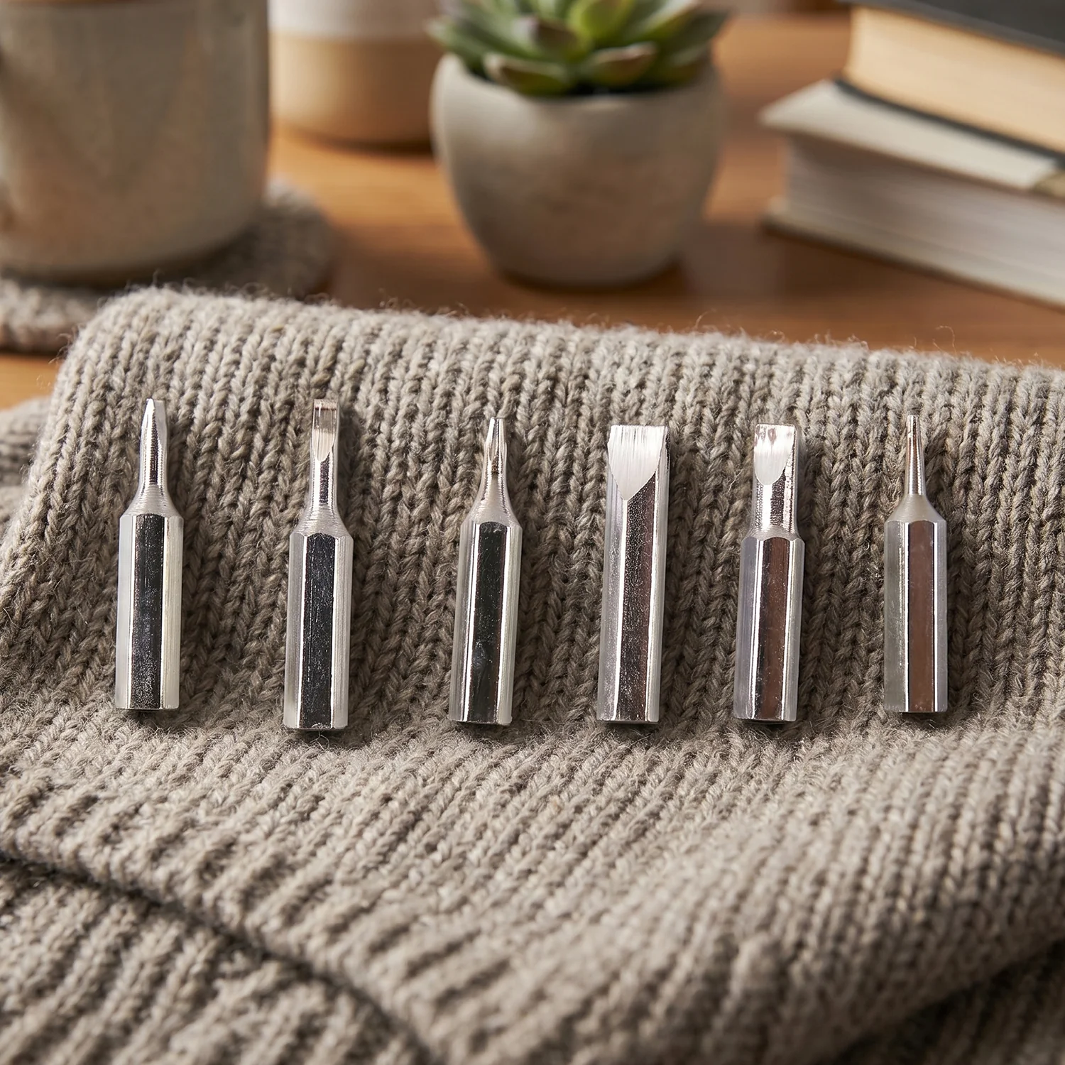 24 in 1 Precision Screwdriver Tool Kit - Medium Size (1 Set) - Image 5