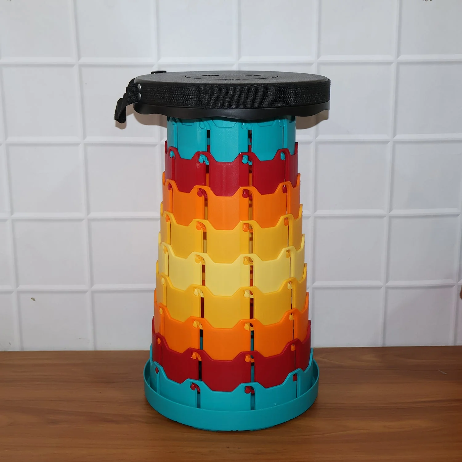 Collapsible Stool with Handle for Portable Seating (44x25.5 cm) - Image 10