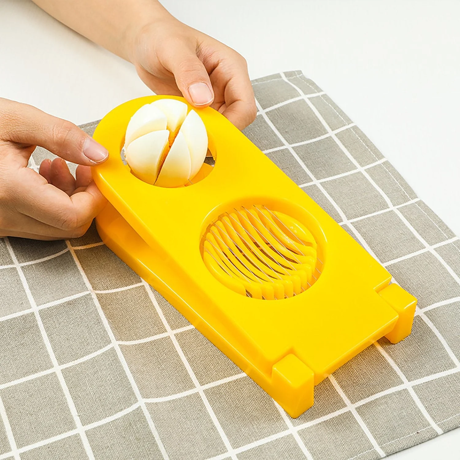 Multi-Segment 2 in 1 Egg Cutter / Slicer - Image 3
