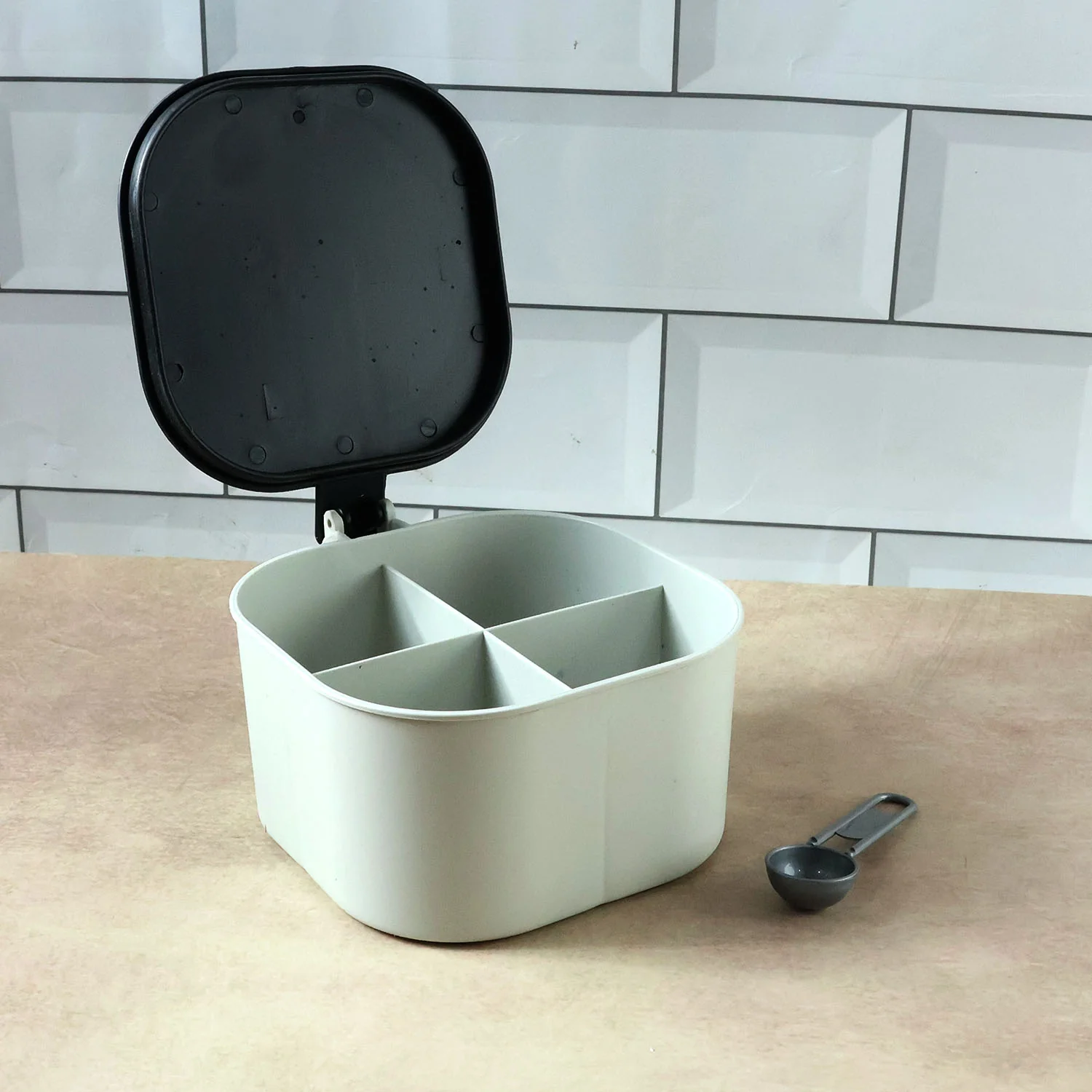 Fancy 4-Section Masala Box for Kitchen Storage (Spice Container) - Image 7