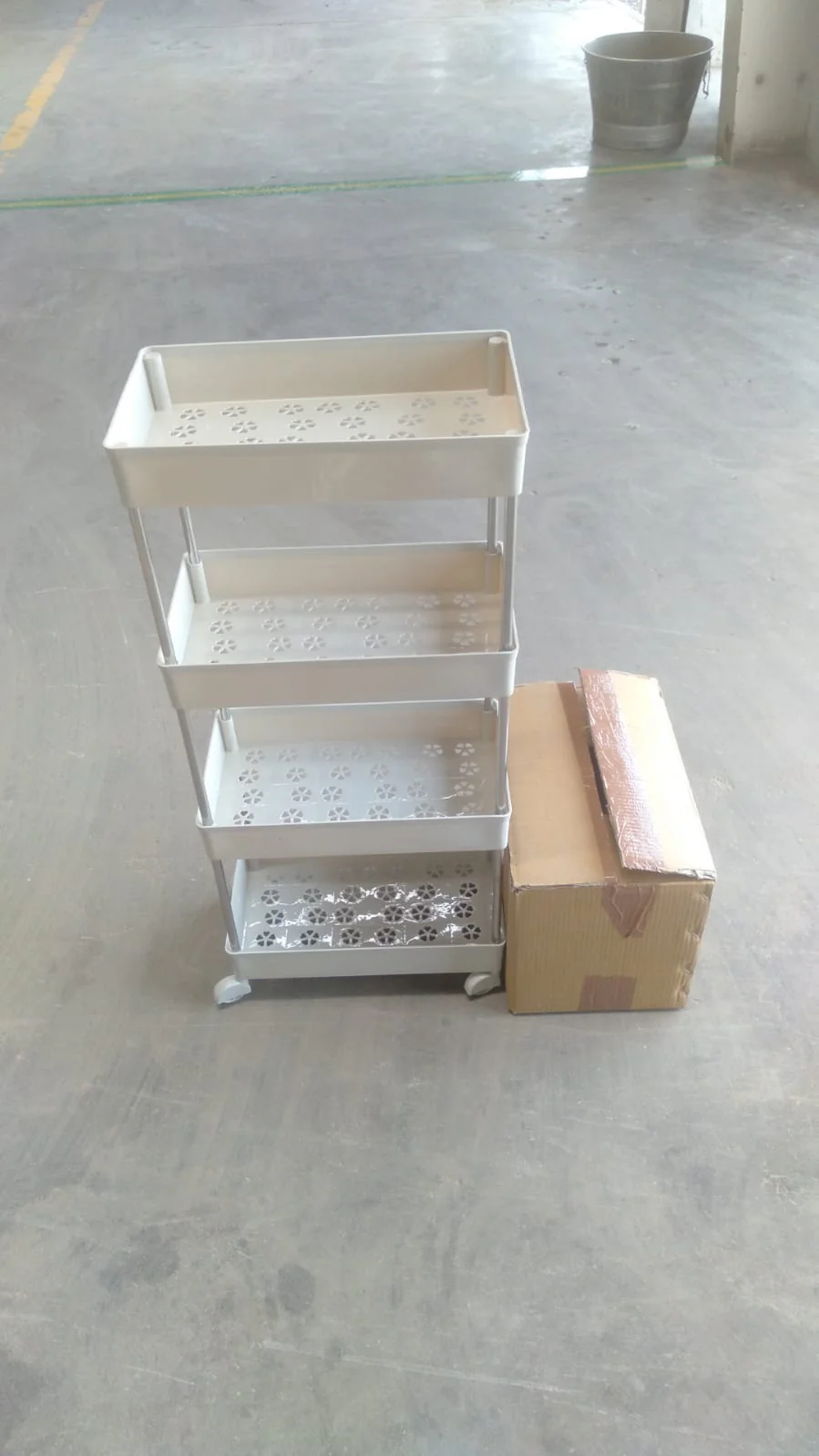 4 Layer Kitchen Rack For Holding And Placing Types Of Things - Image 7