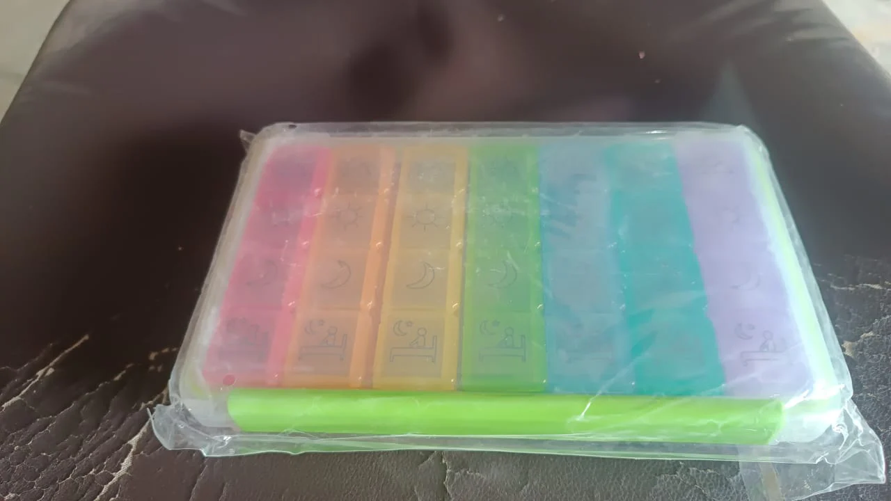 28 Grids Weekly Pill Organizer Box - Image 7