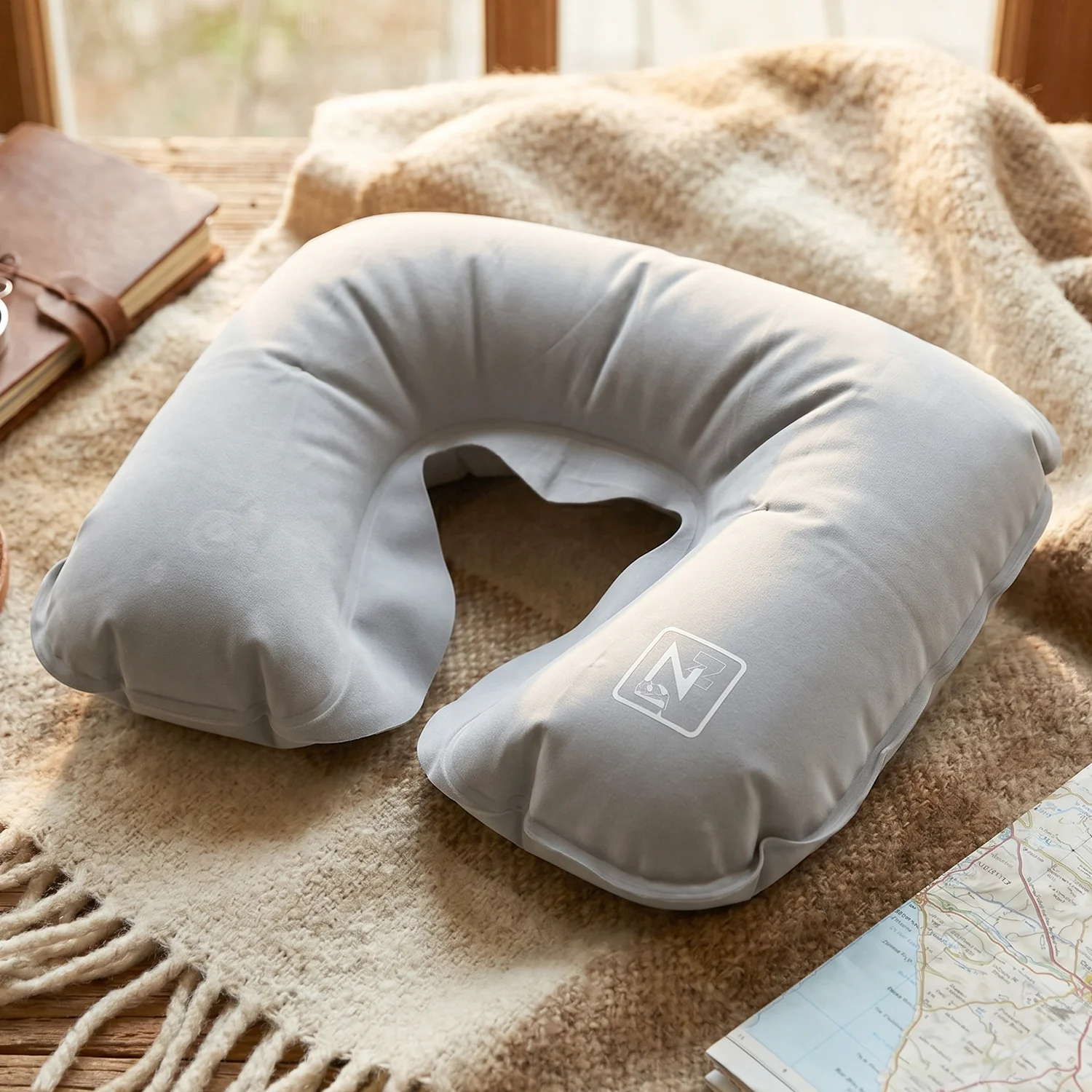Best Travel Kit for Men & Women: Neck Pillow, Eye Mask & Earplugs - Image 8