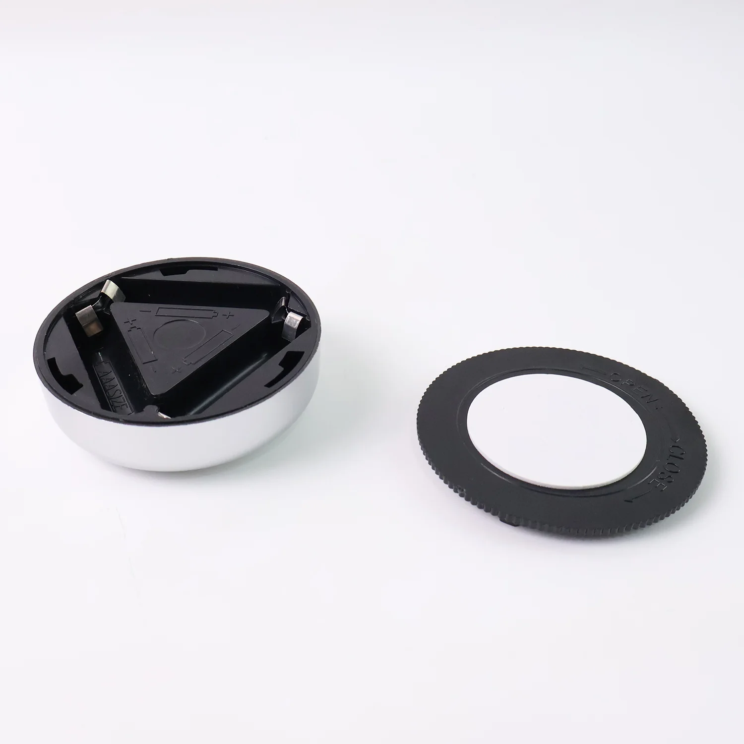 3-LED Battery-Operated Touch Light (1 Pc) - Image 5