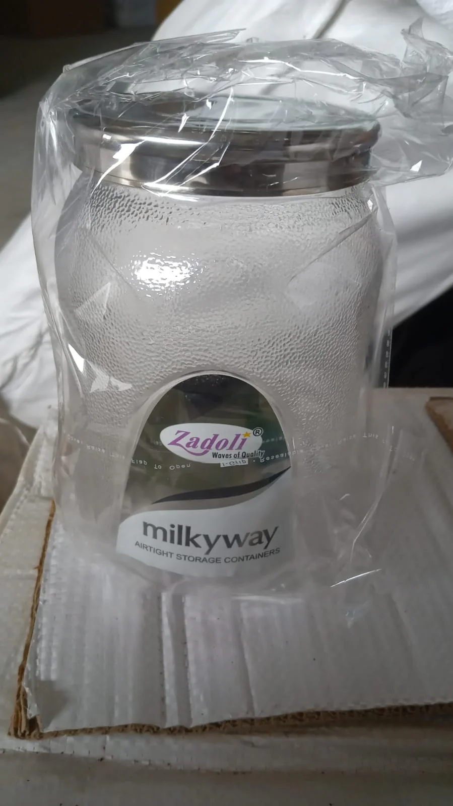 Plastic Mason Jar with Airtight lids (2000 ml) - Image 7