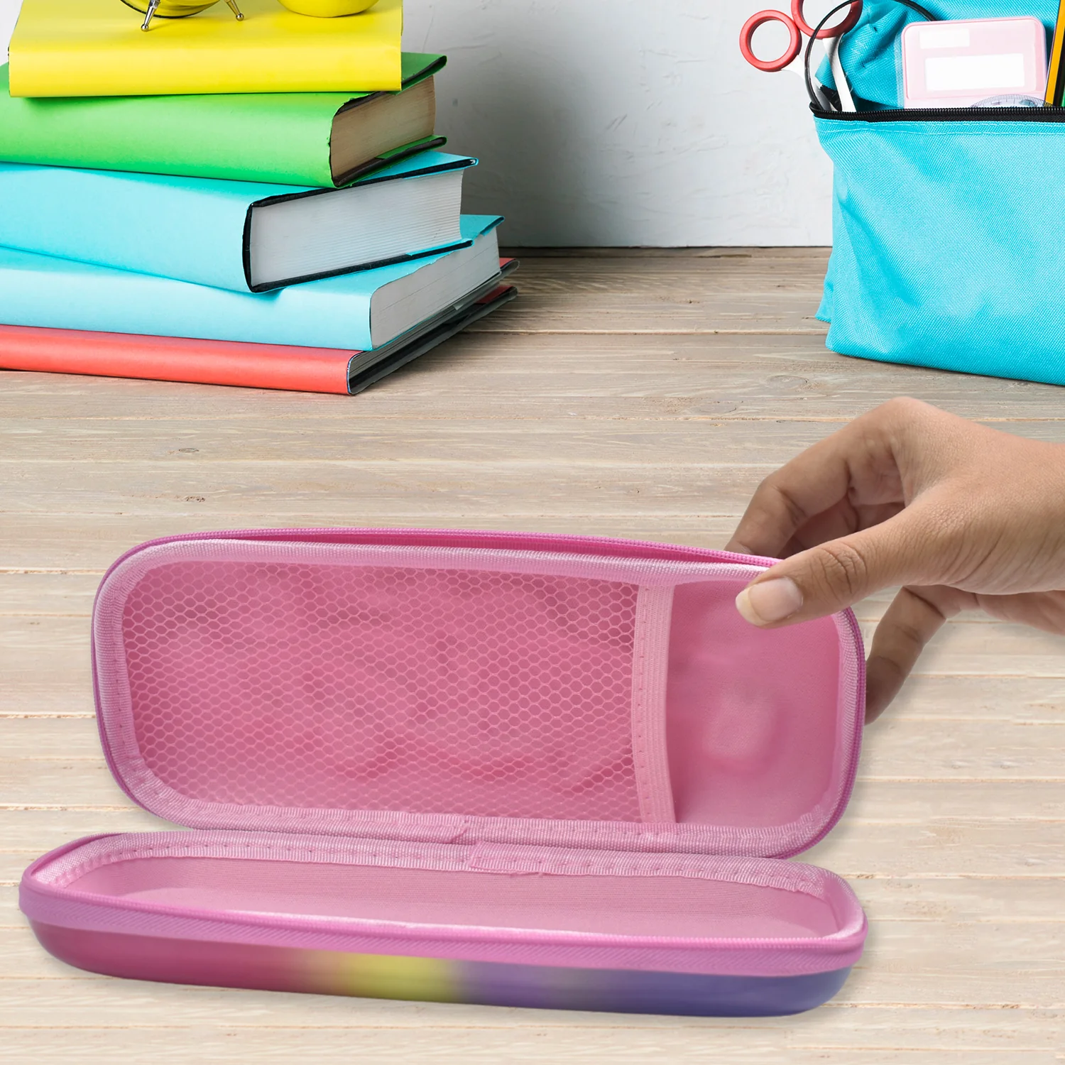 Cute Cartoon Printed Hard Shell Pencil Case with Zipper Closure (1 Pc) - Image 4
