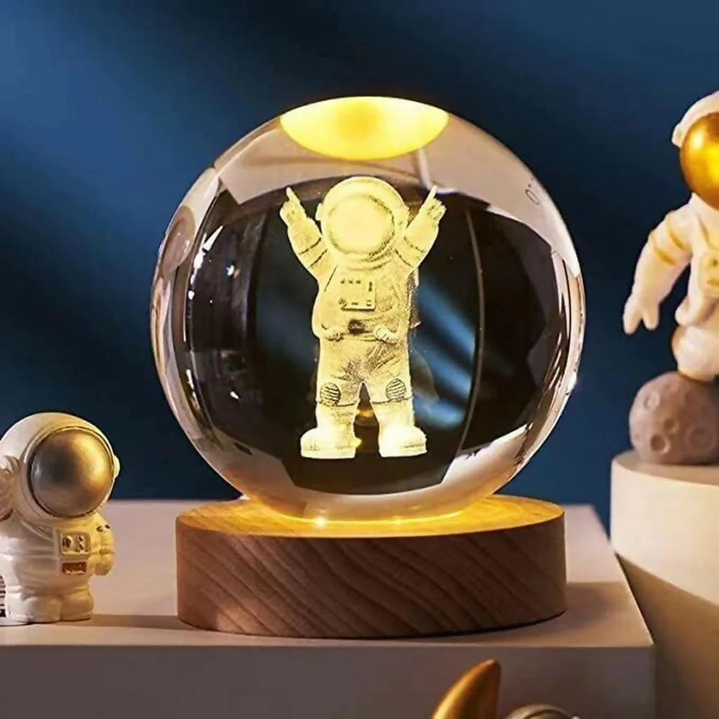 3D Crystal Night Lamp with Wooden Base, USB Powered Decorative Light - Image 5