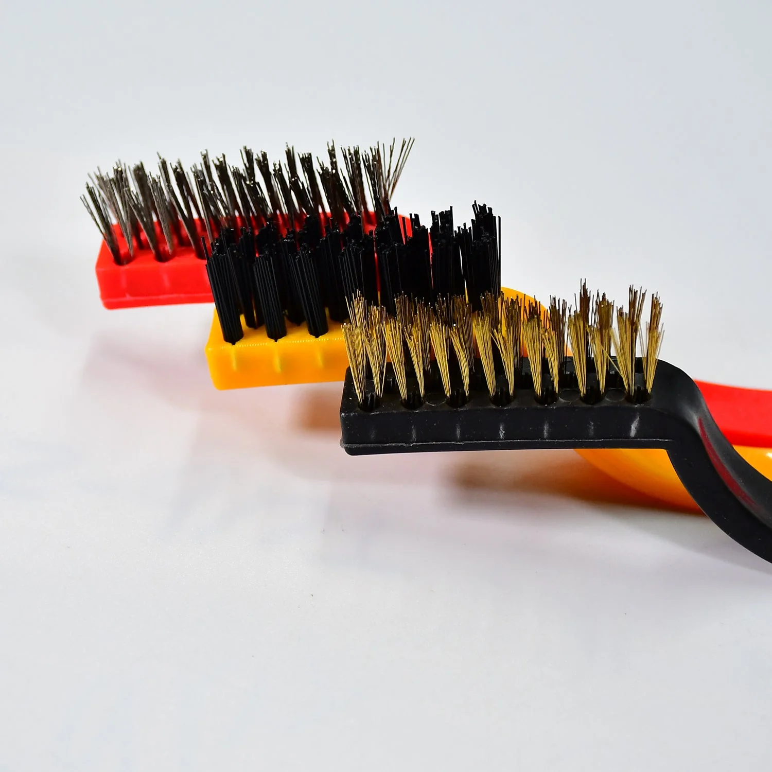 3-Piece Mini Wire Brush Set: Tackle Tough Cleaning Jobs (Multi-Material) - Image 11