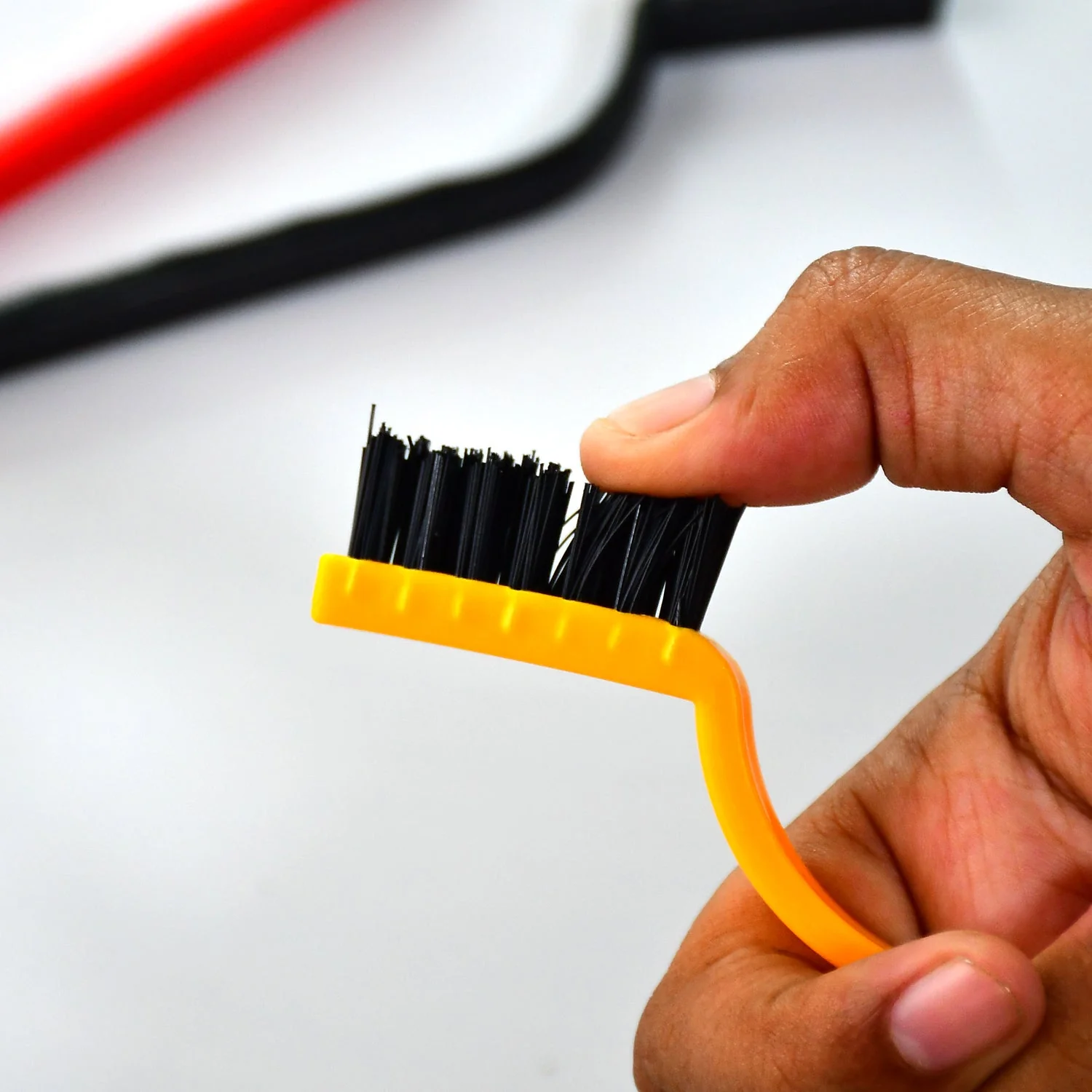 3-Piece Mini Wire Brush Set: Tackle Tough Cleaning Jobs (Multi-Material) - Image 7