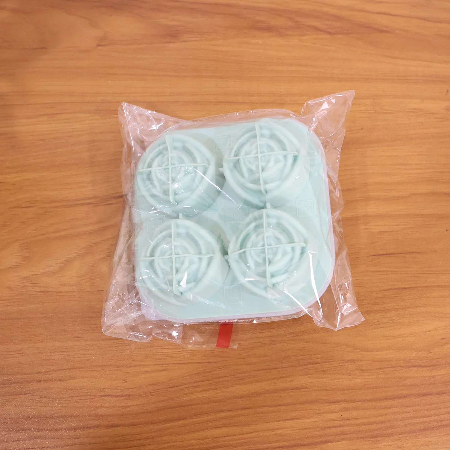 4-Grid Rose-Shape Ice Cube Tray Mold with Lid - Image 8