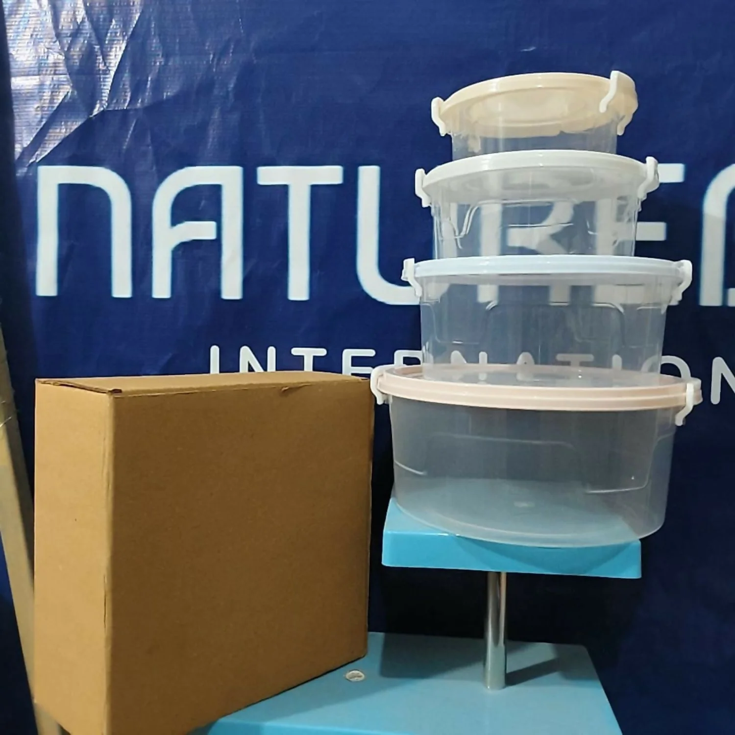 4 pcs lock lid Plastic Container 1400 ml - Image 5