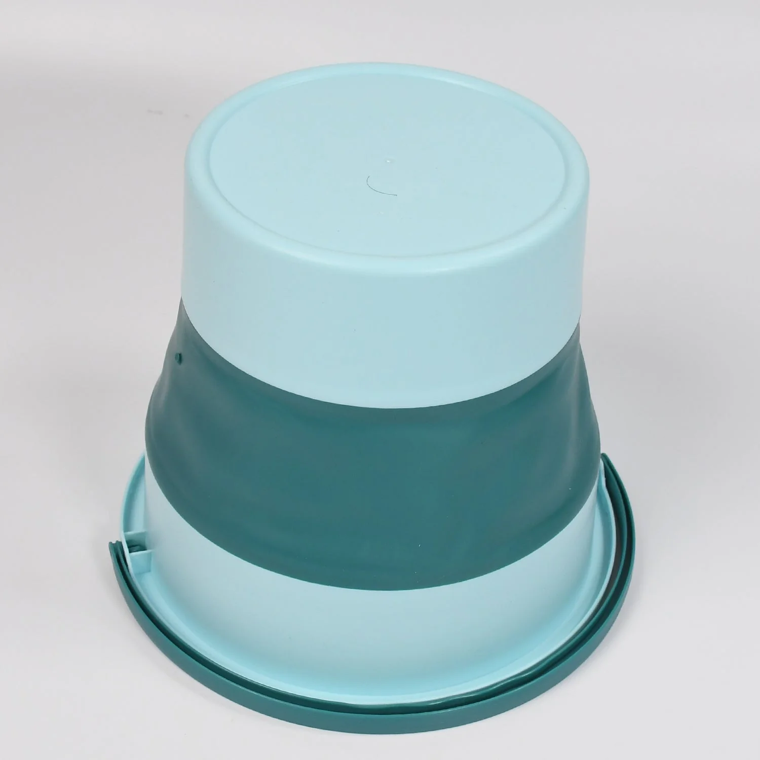 Water Bucket Folding High Capacity Foldable Hanging with Handle Bathroom Products - Image 5