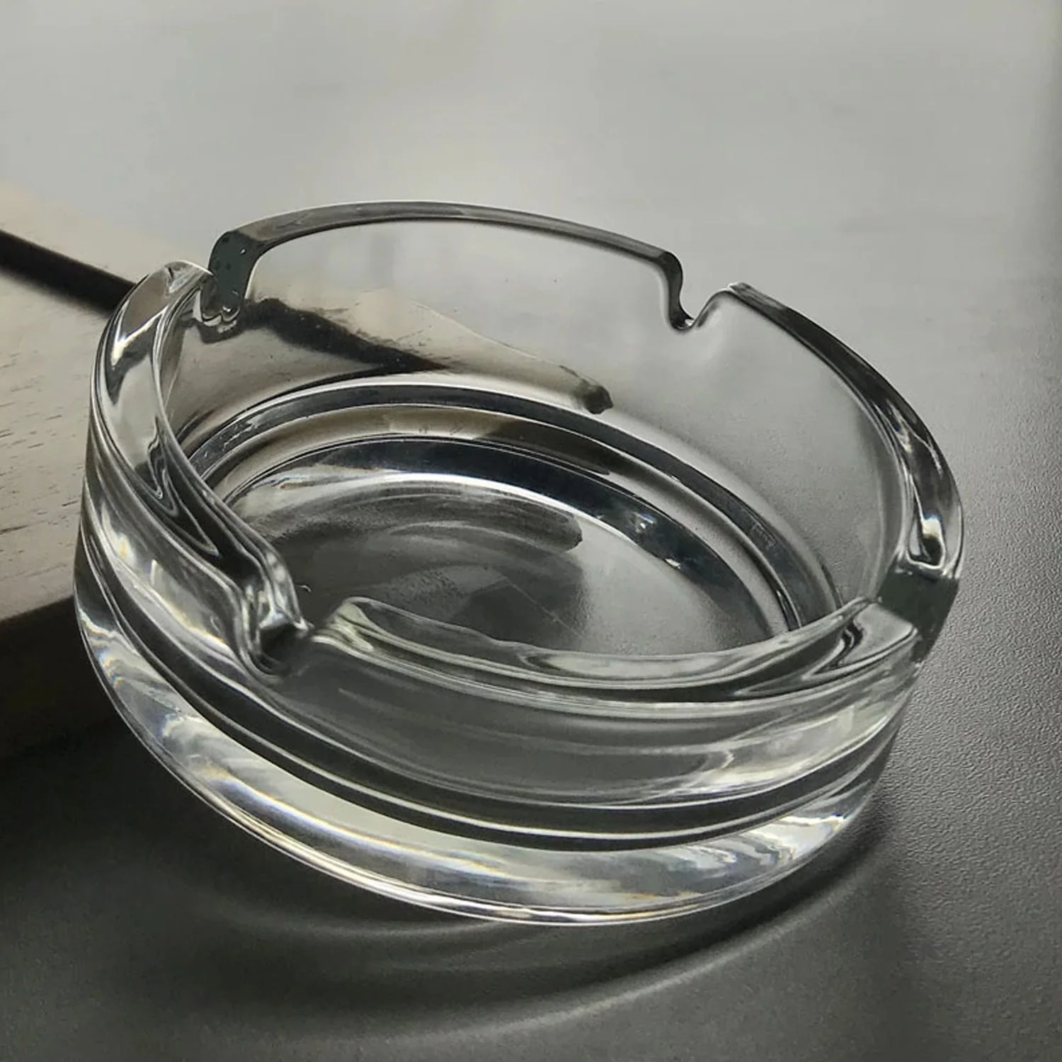 Glass Crystal Round Ashtray for Cigar & Cigarettes – Home & Office Table Decor - Image 6