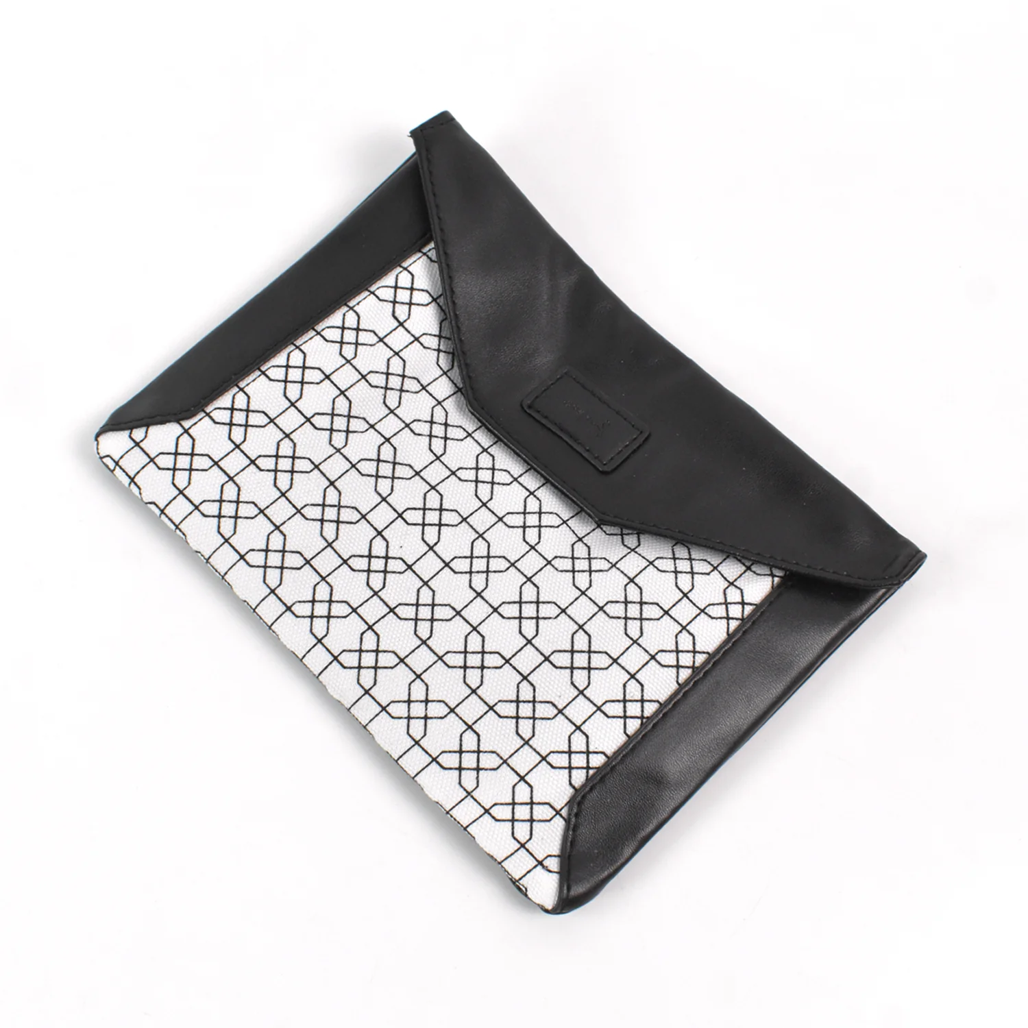 Multipurpose Pouch With Magnetic Lock(1 Pc / 19×14 Cm) - Image 4