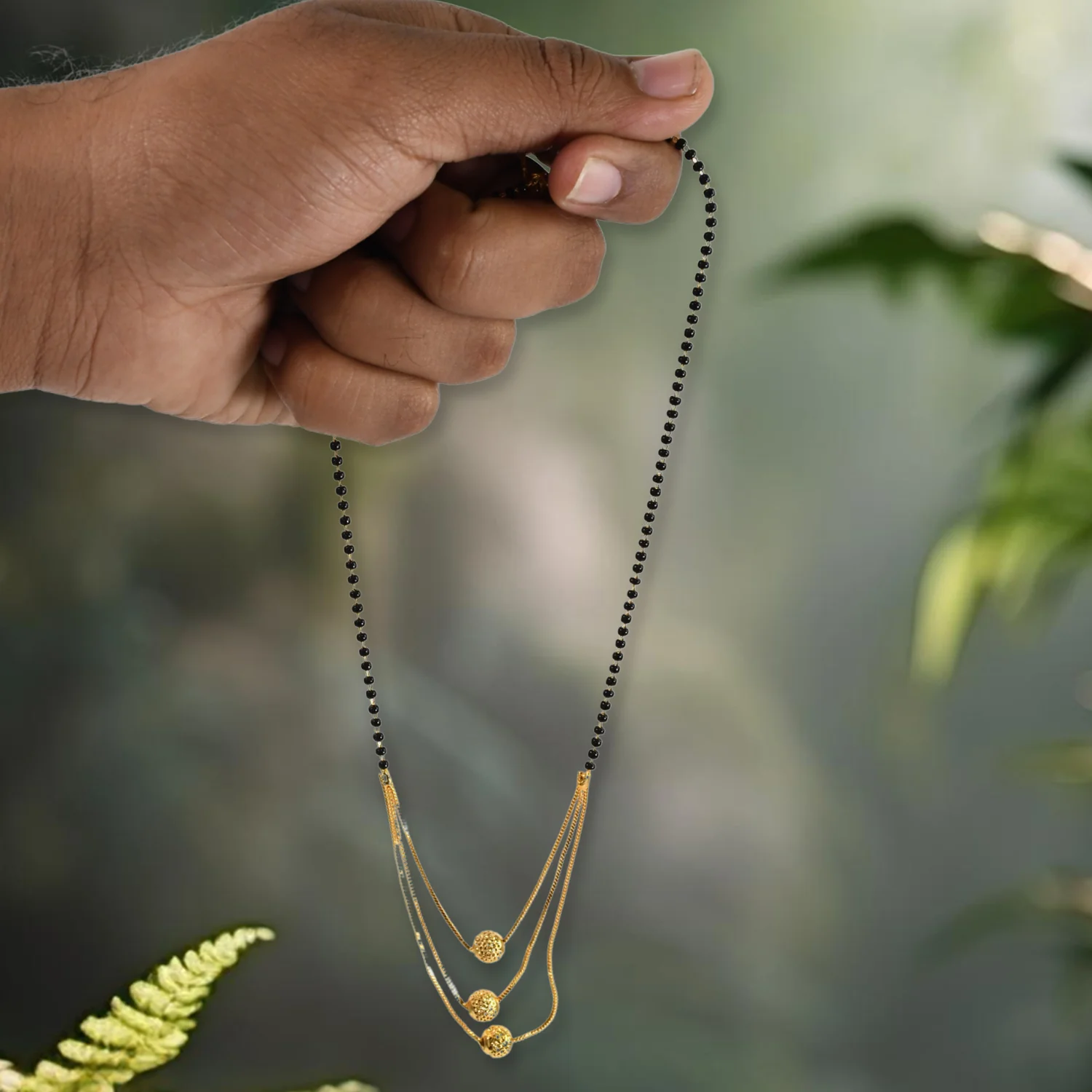 Elegant Women's Necklace for Every Occasion - Image 3