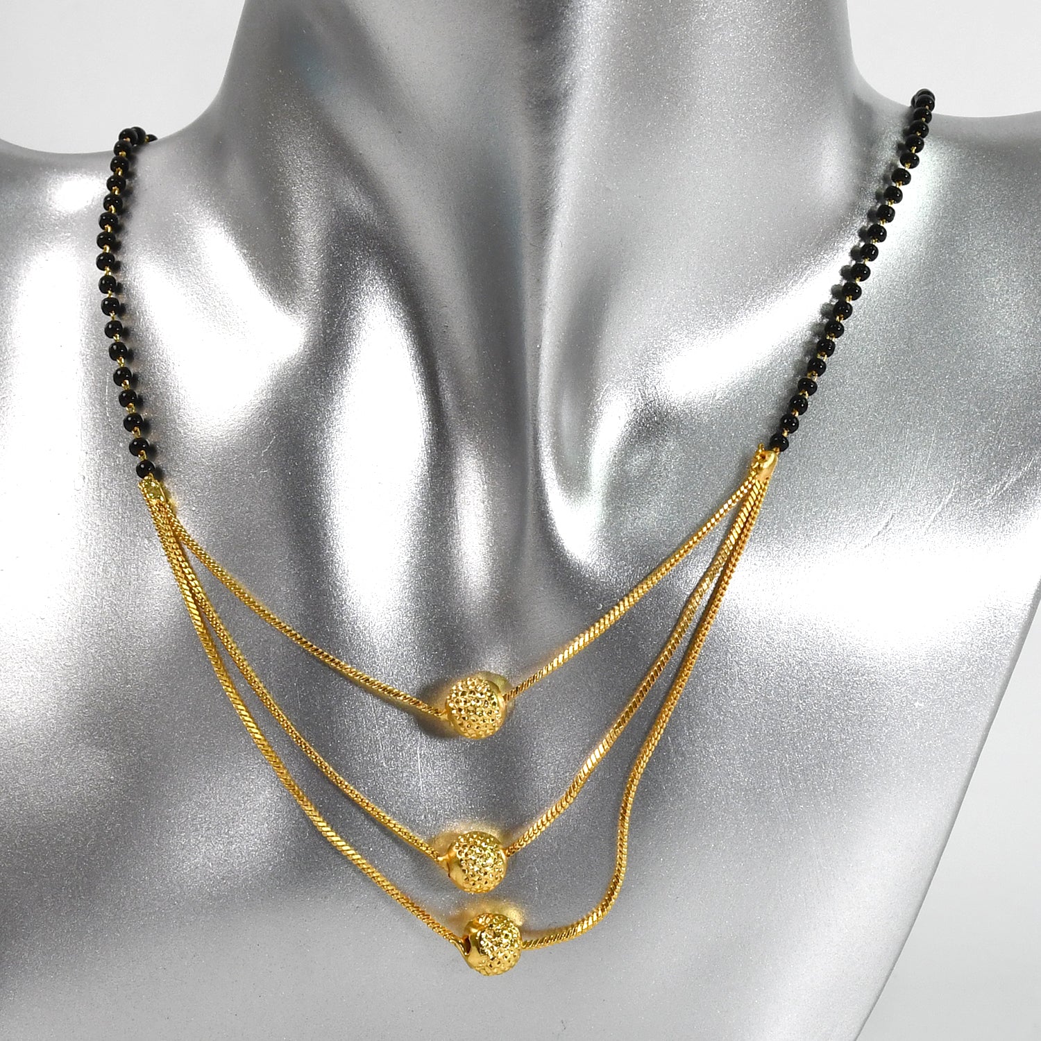 Elegant Women's Necklace for Every Occasion - Image 4