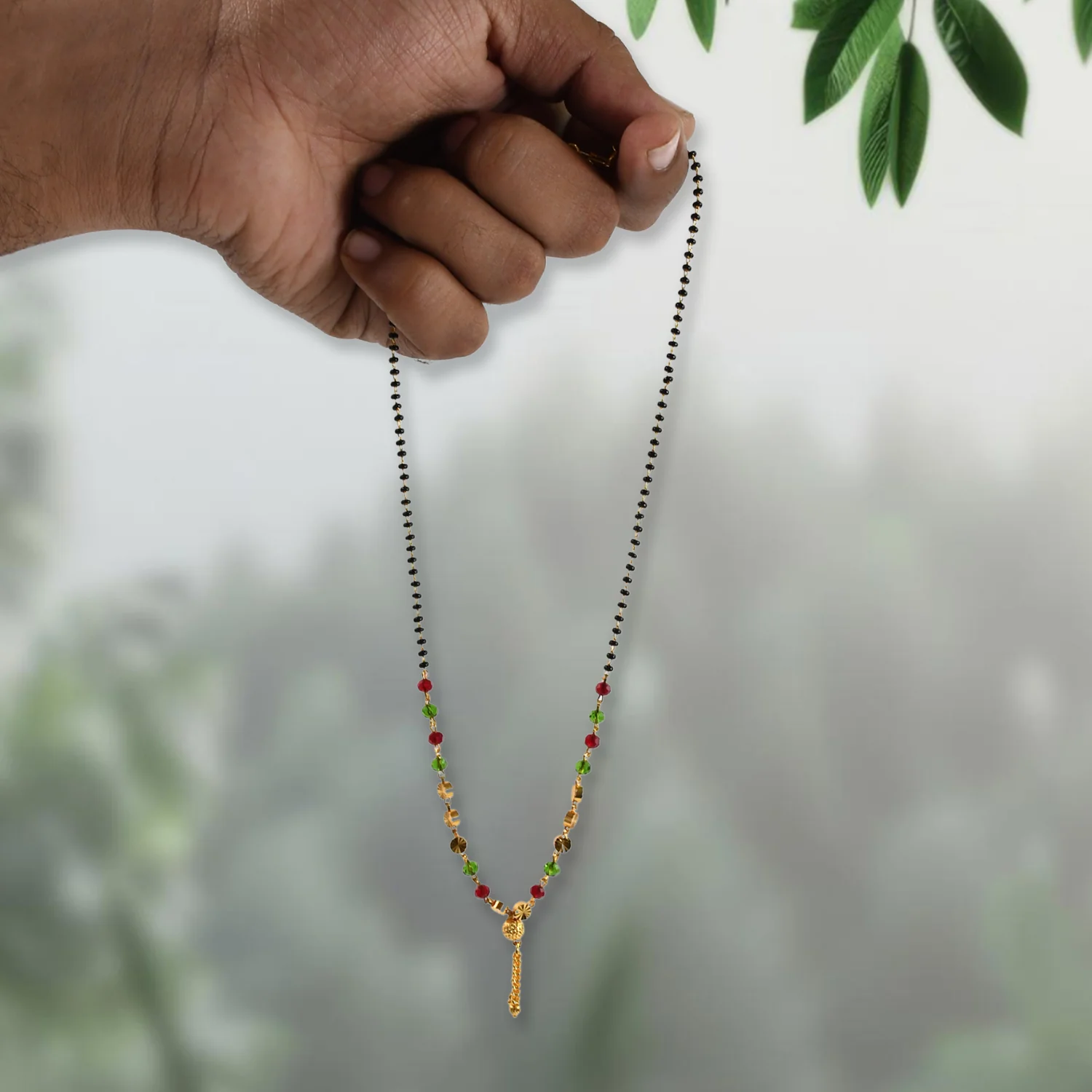 Graceful Women's Necklace for Every Occasion - Image 3
