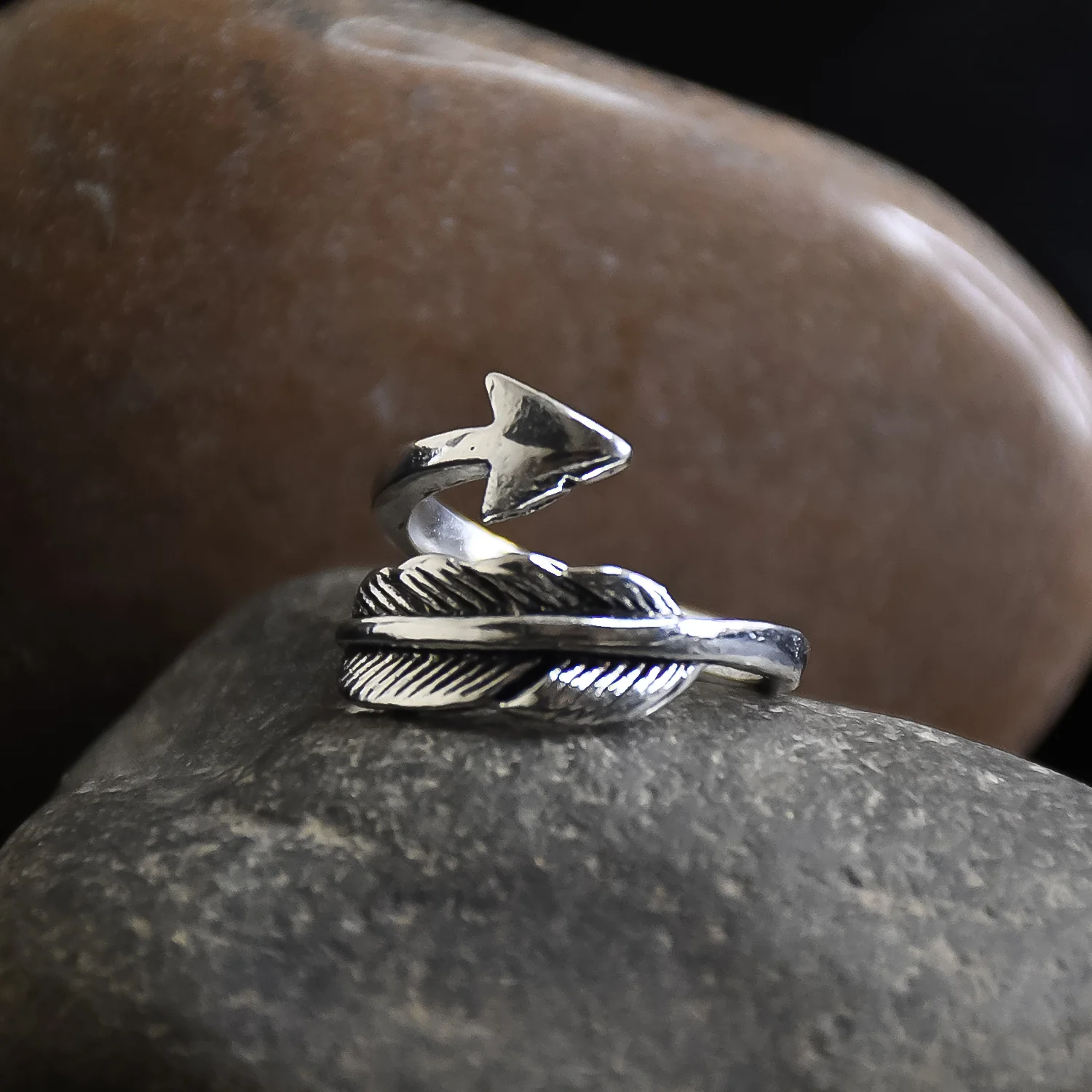Fashionable Adjustable Arrow With Feather Ring - Image 5
