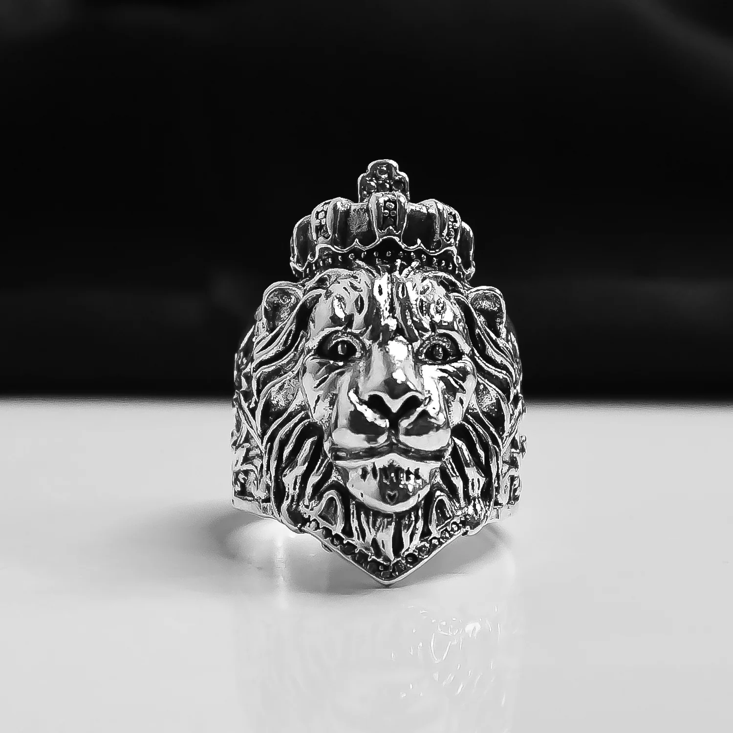 Majestic Silver color King Lion Ring - Image 2